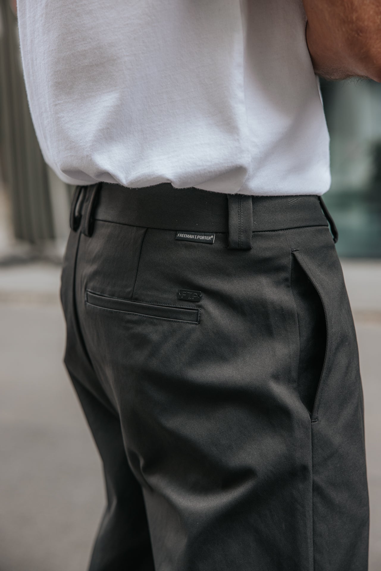 

Bundfaltenhose Herren Frisco Ghost black | Freeman T. Porter