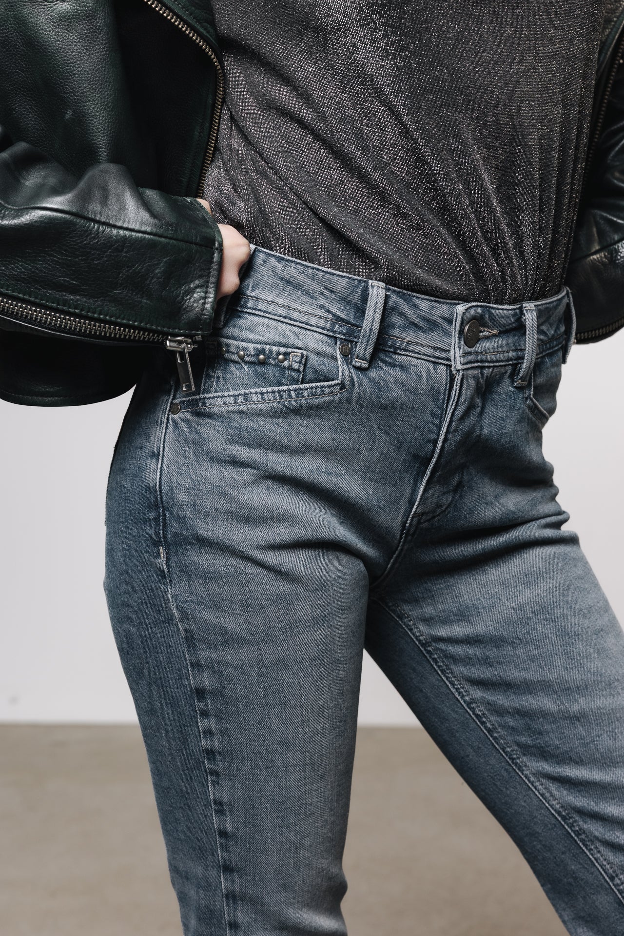 
              

Jeans slim Femme Miky pamir | Freeman T. Porter
            