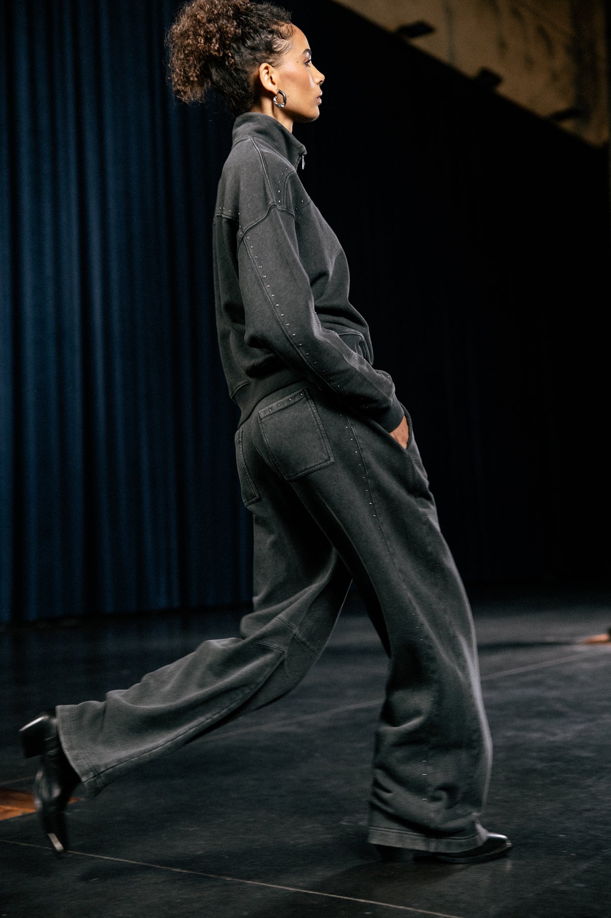 

Pantalon barrel Femme Kalim grey | Freeman T. Porter