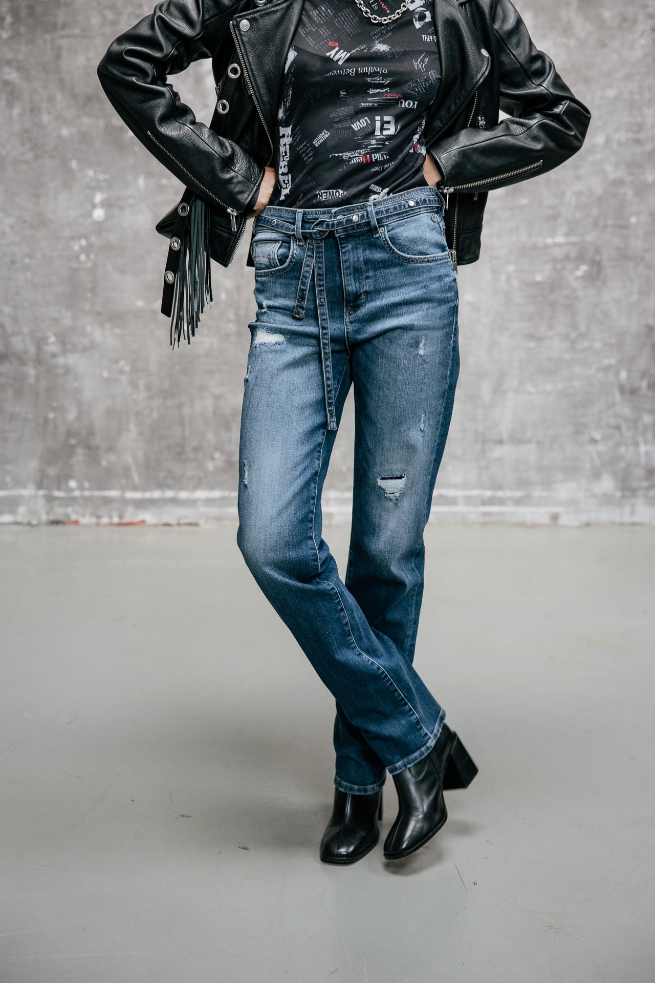   
            

Hoge taille jeans Dames Scarlett Long samba dark | Freeman T. Porter
          