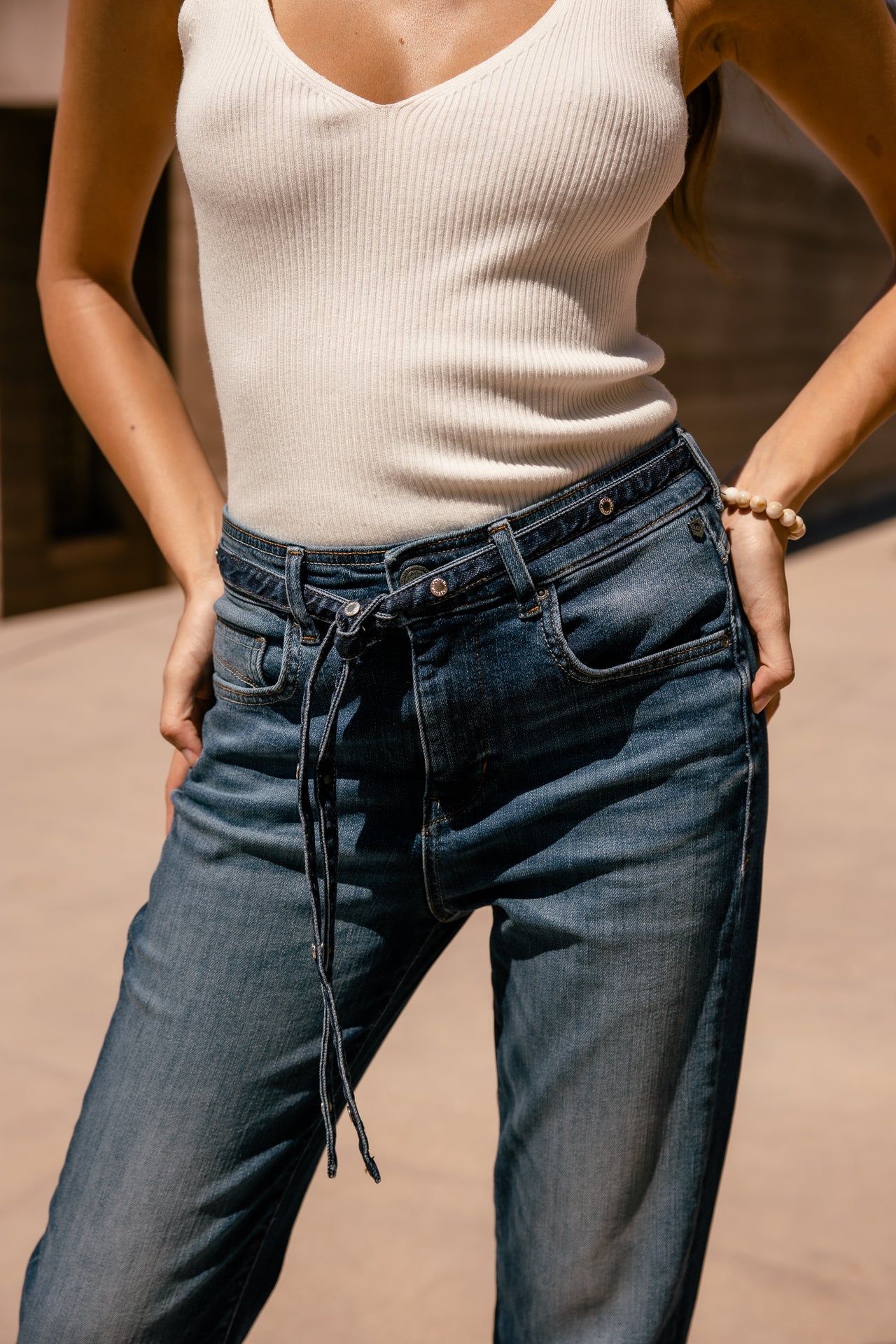 
              

Jeans droit taille haute Femme Scarlett Long samba dark | Freeman T. Porter
            