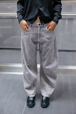 

Pantalon Barrel en velours Femme April Polar charcoal grey | Freeman T. Porter