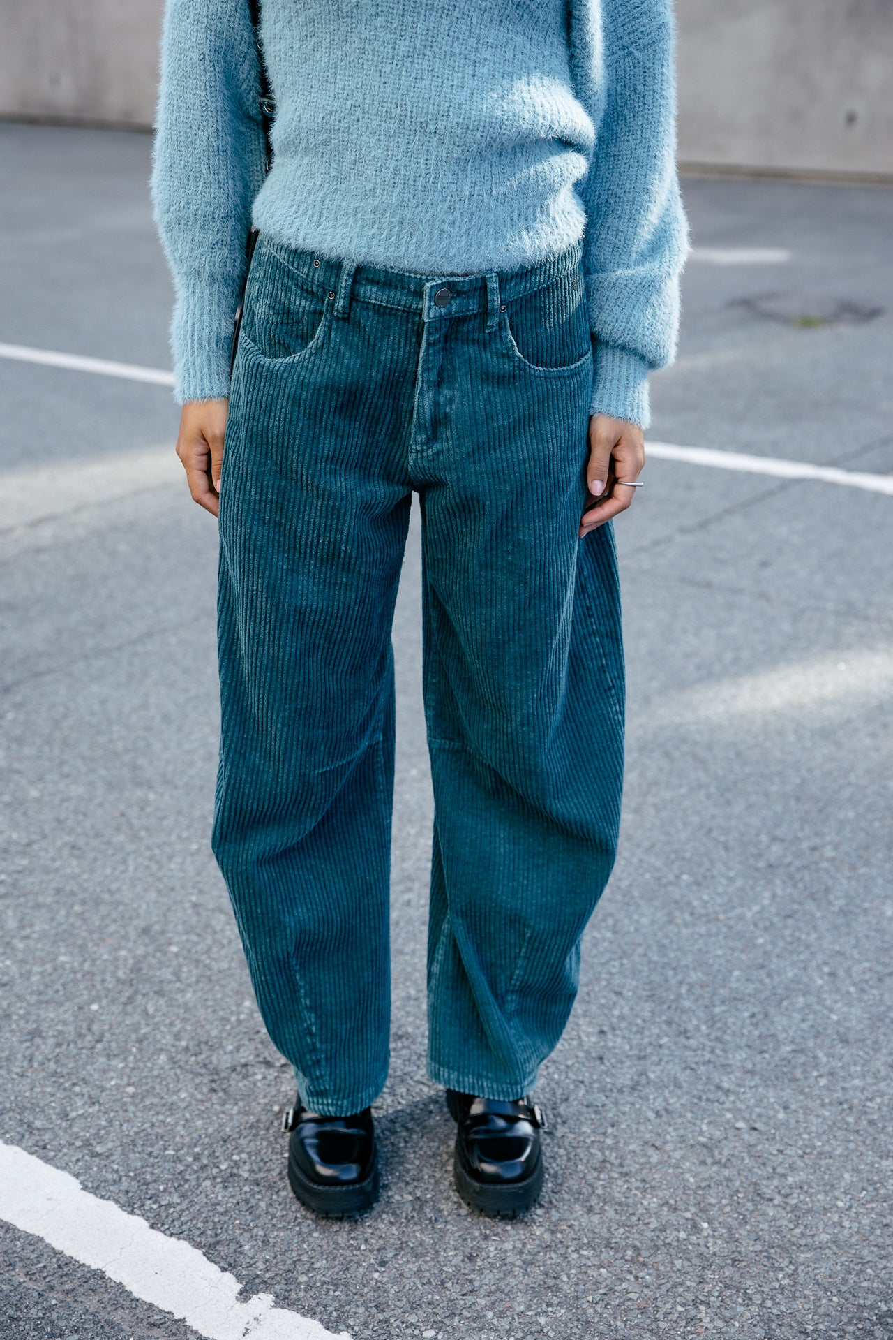

Pantalon Barrel en velours Femme April Polar green gables | Freeman T. Porter
