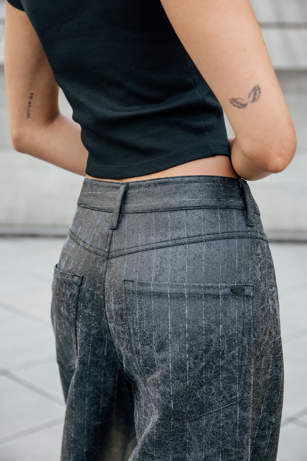 

Drapierte Wide-Leg-Jeans Damen Phina Crackle moon rock | Freeman T. Porter