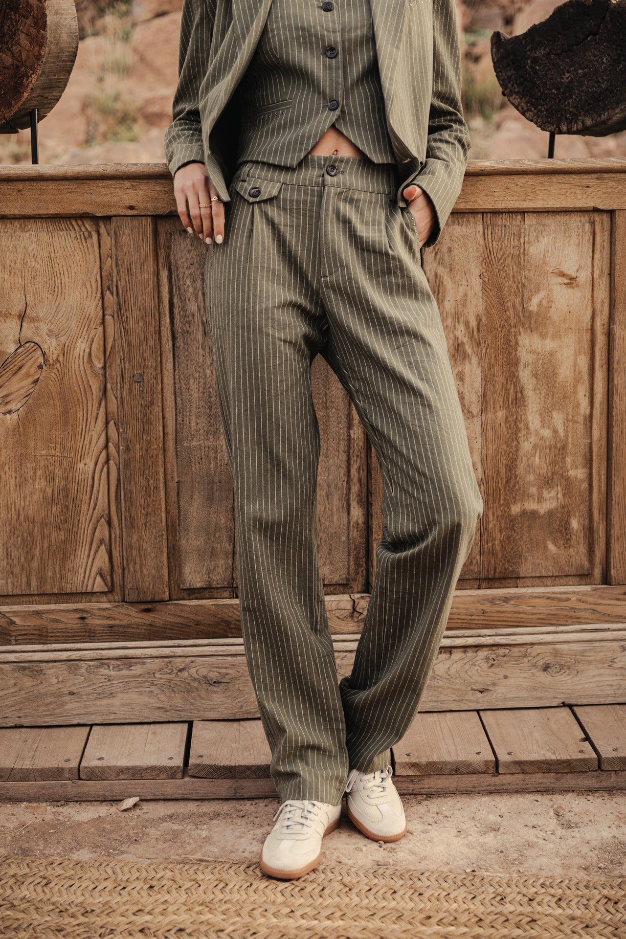   
            

Hose mit hoher Taille Frau Alba Corsaire olivine | Freeman T. Porter
          