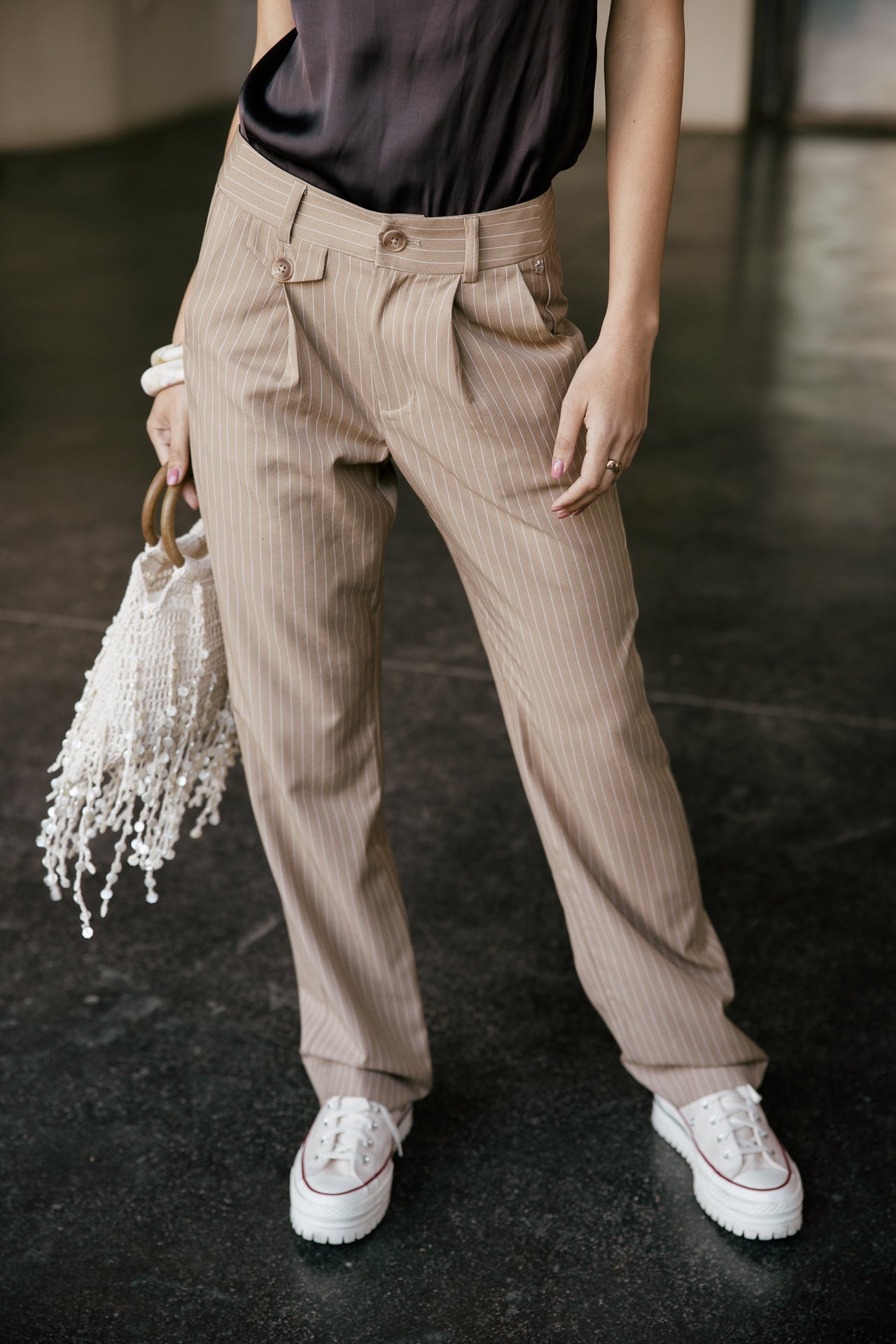 

Gerade geschnittene, gestreifte High-Waist-Hose mit Falten Damen Alba Looney cobblestone | Freeman T. Porter