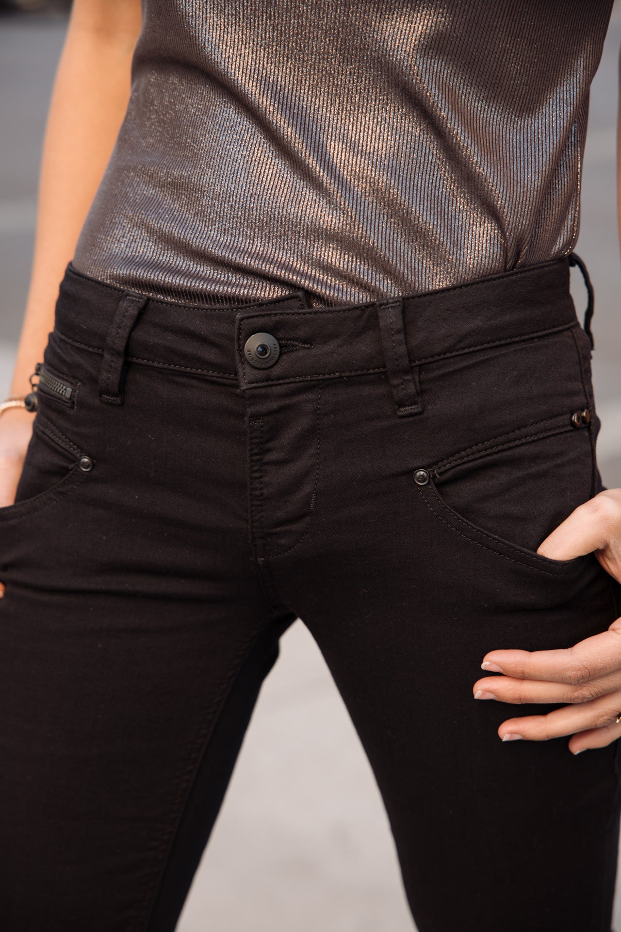 

Bermuda Femme Belixa black | Freeman T. Porter