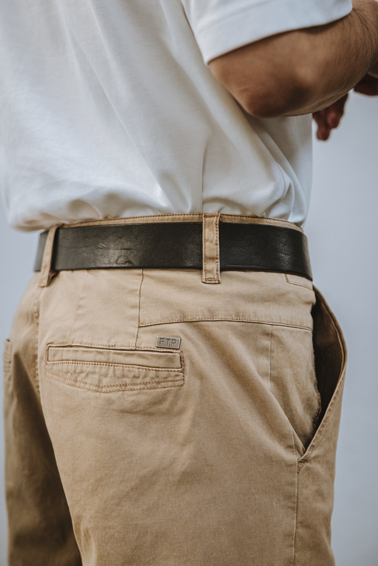 

Pantalon chino Homme Bruce Mazaro sand | Freeman T. Porter