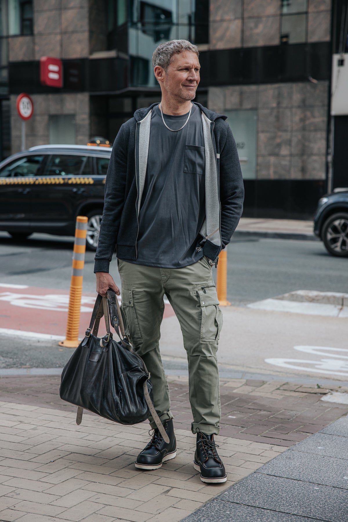 

Cargohose Herren Hugo Zip Oregon deep lichen green | Freeman T. Porter