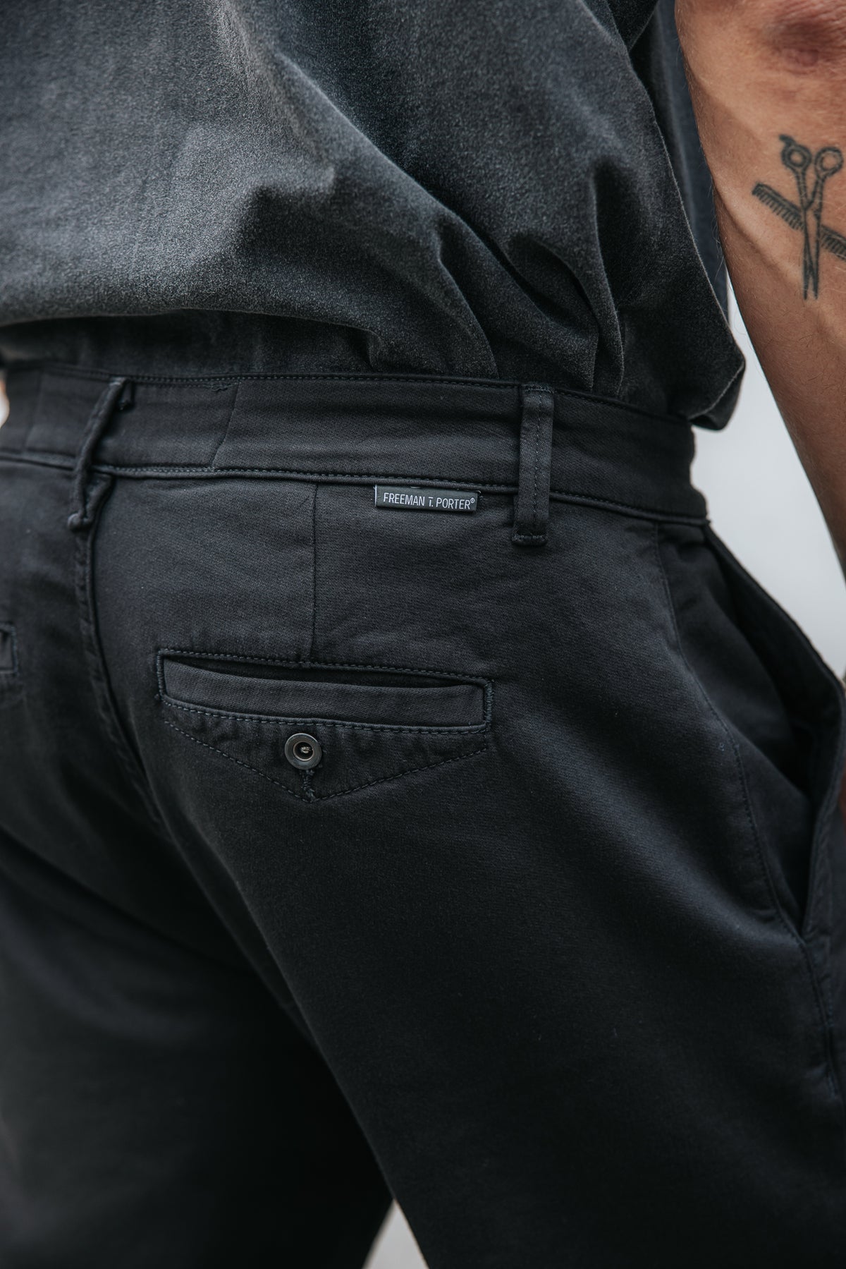 

Chino trousers Men Gino Epic black | Freeman T. Porter