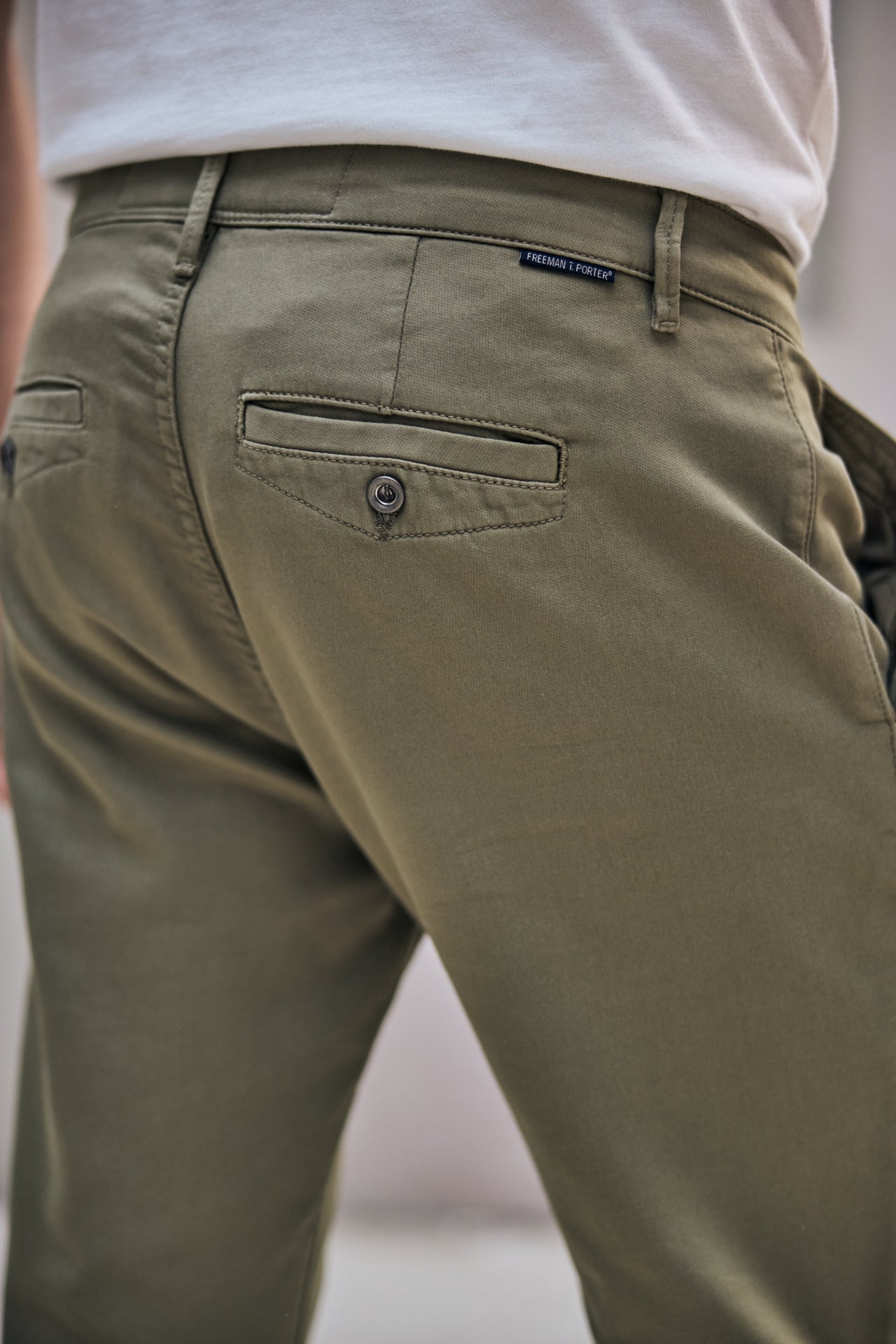 

Chinohose Mann Gino Epic deep lichen green | Freeman T. Porter