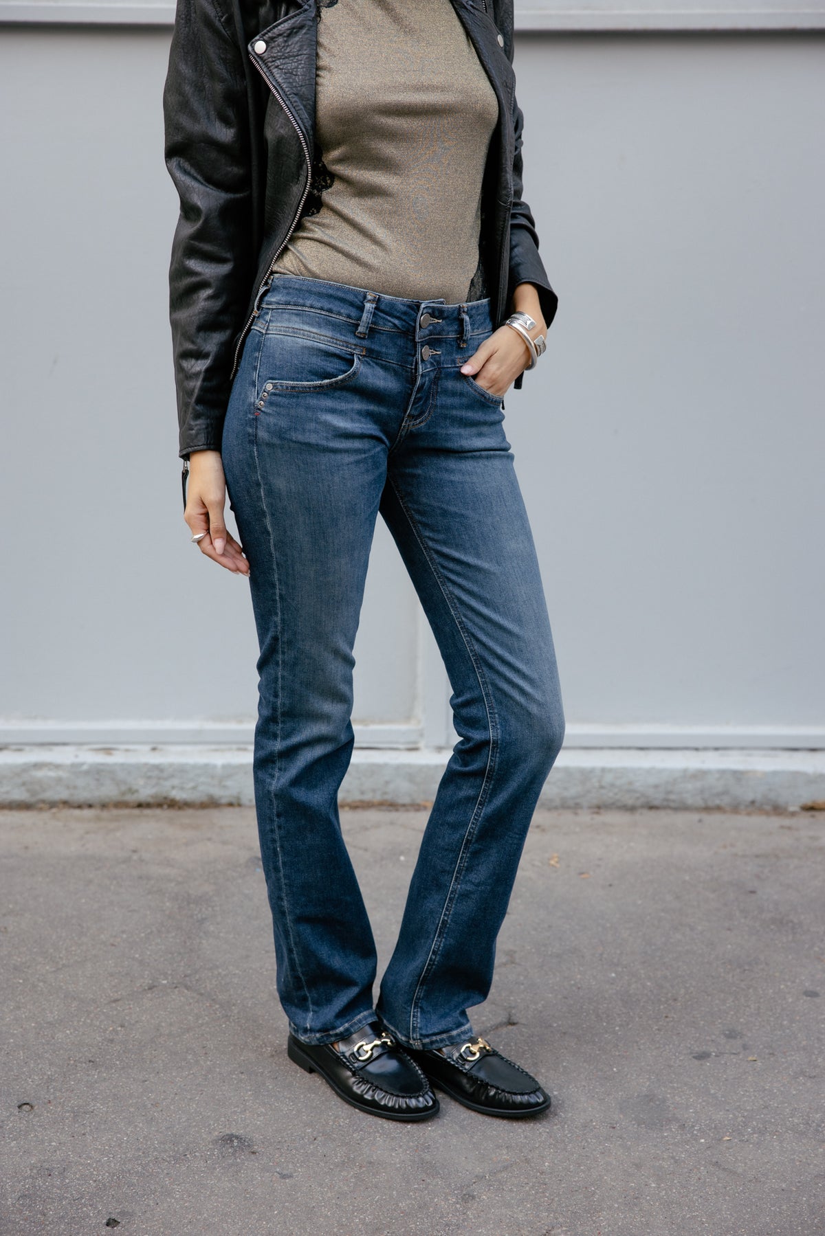   
            

Straight jeans Women Madie show | Freeman T. Porter
          
