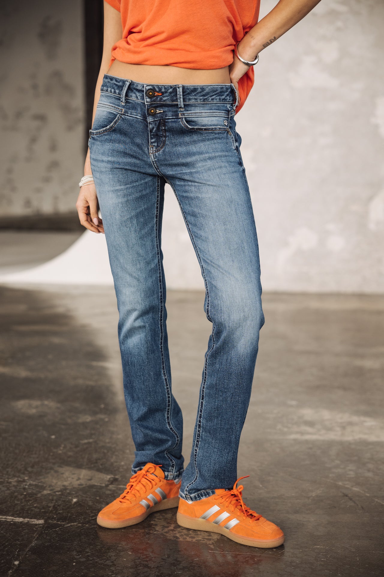   
            

Jeans droit Femme Madie saopolo med | Freeman T. Porter
          
