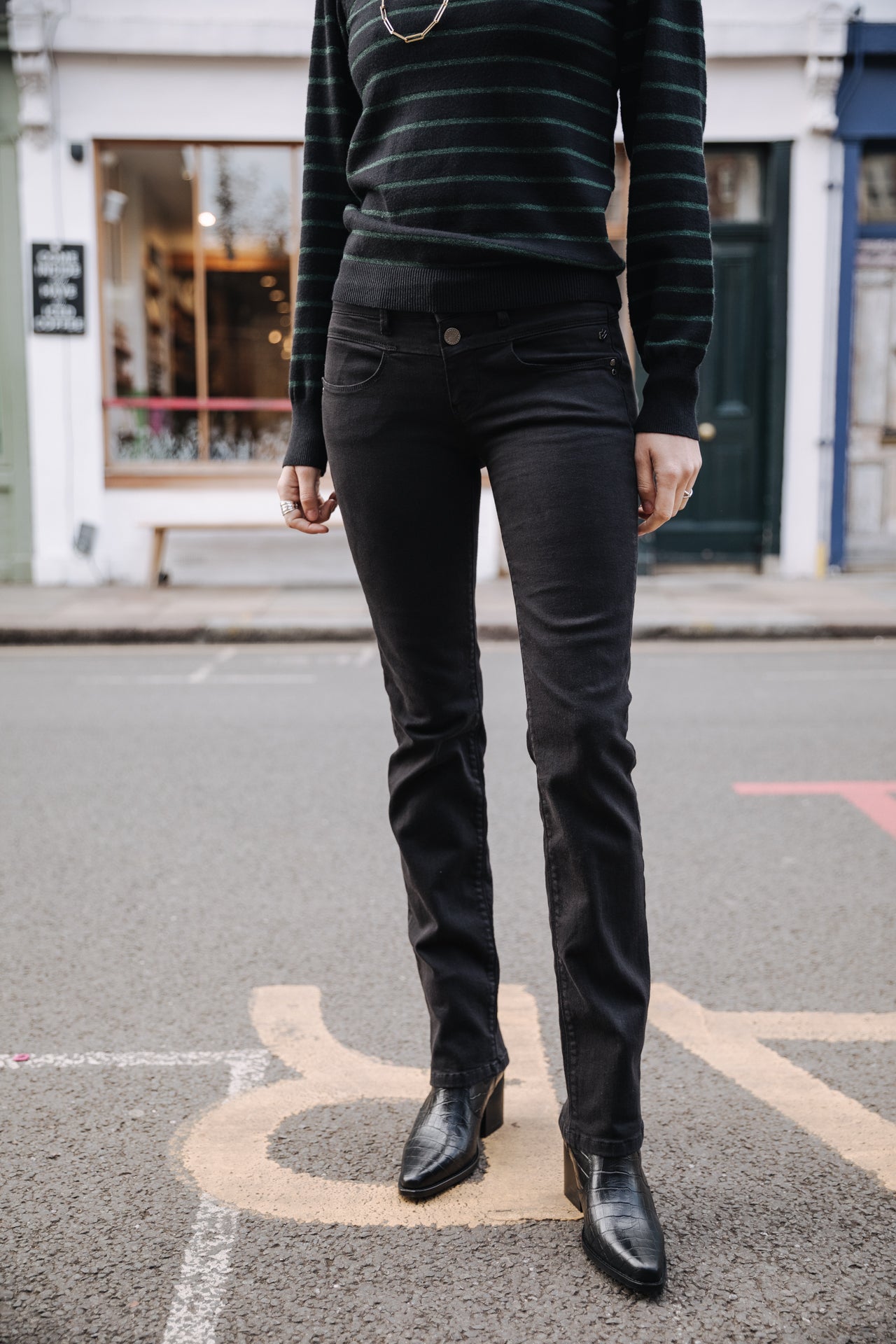 

Pantalon droit Woman Madie New Magic Color black | Freeman T. Porter