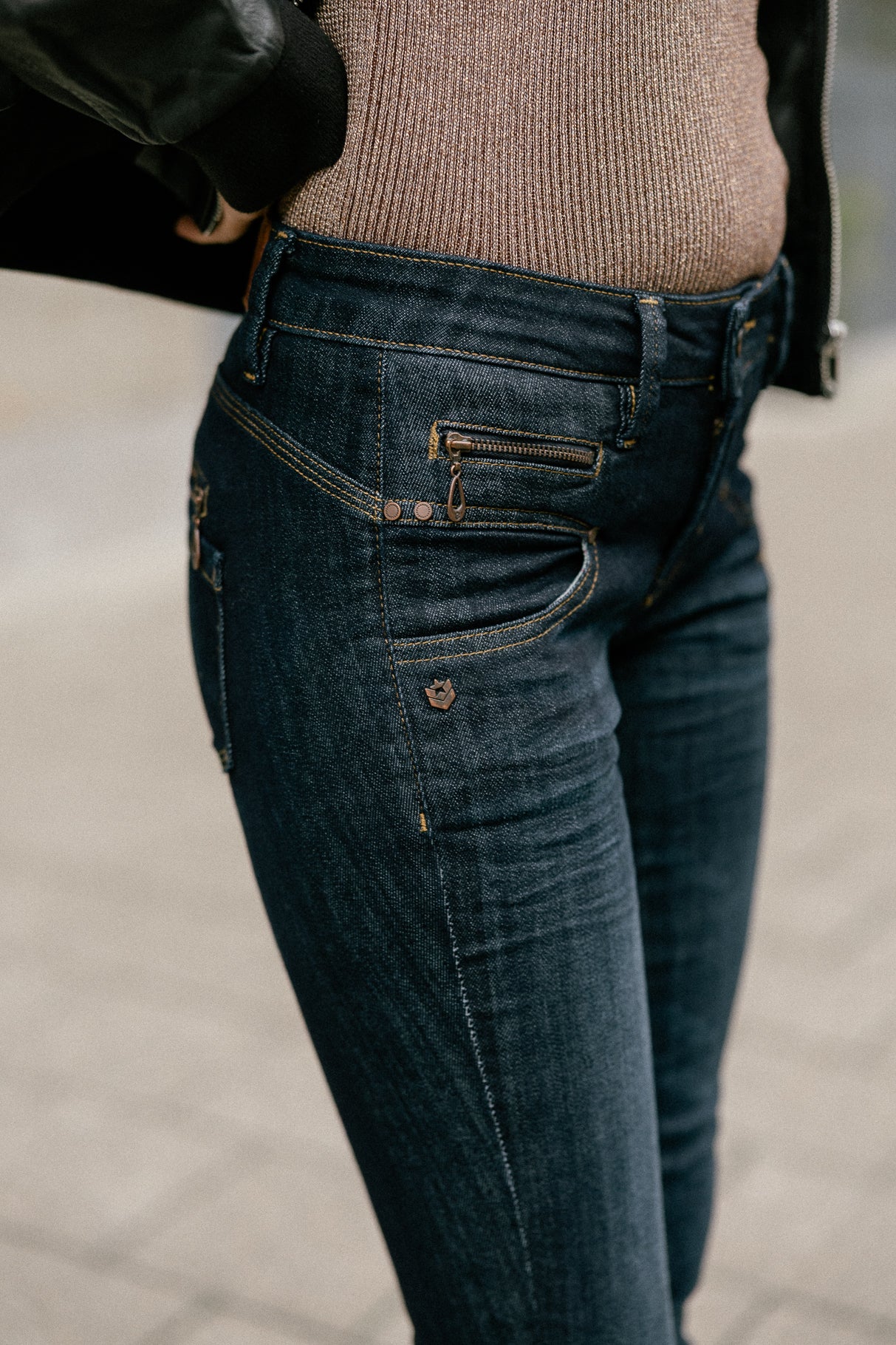 
              

Jeans slim taille haute Femme Alexa High Waist eclipse | Freeman T. Porter
            