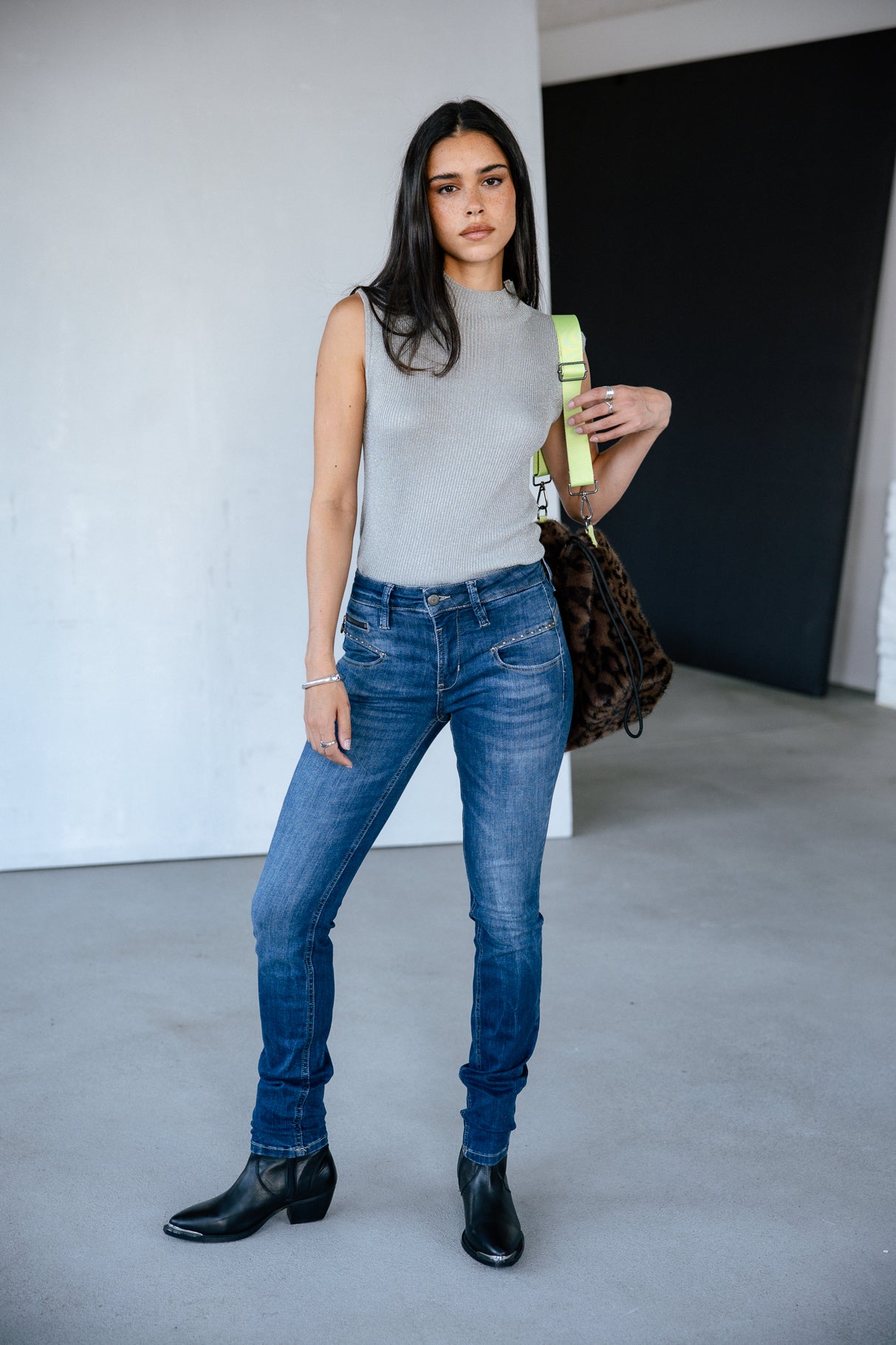 
              

Röhrenjeans Frau Alexa High Waist fever | Freeman T. Porter
            