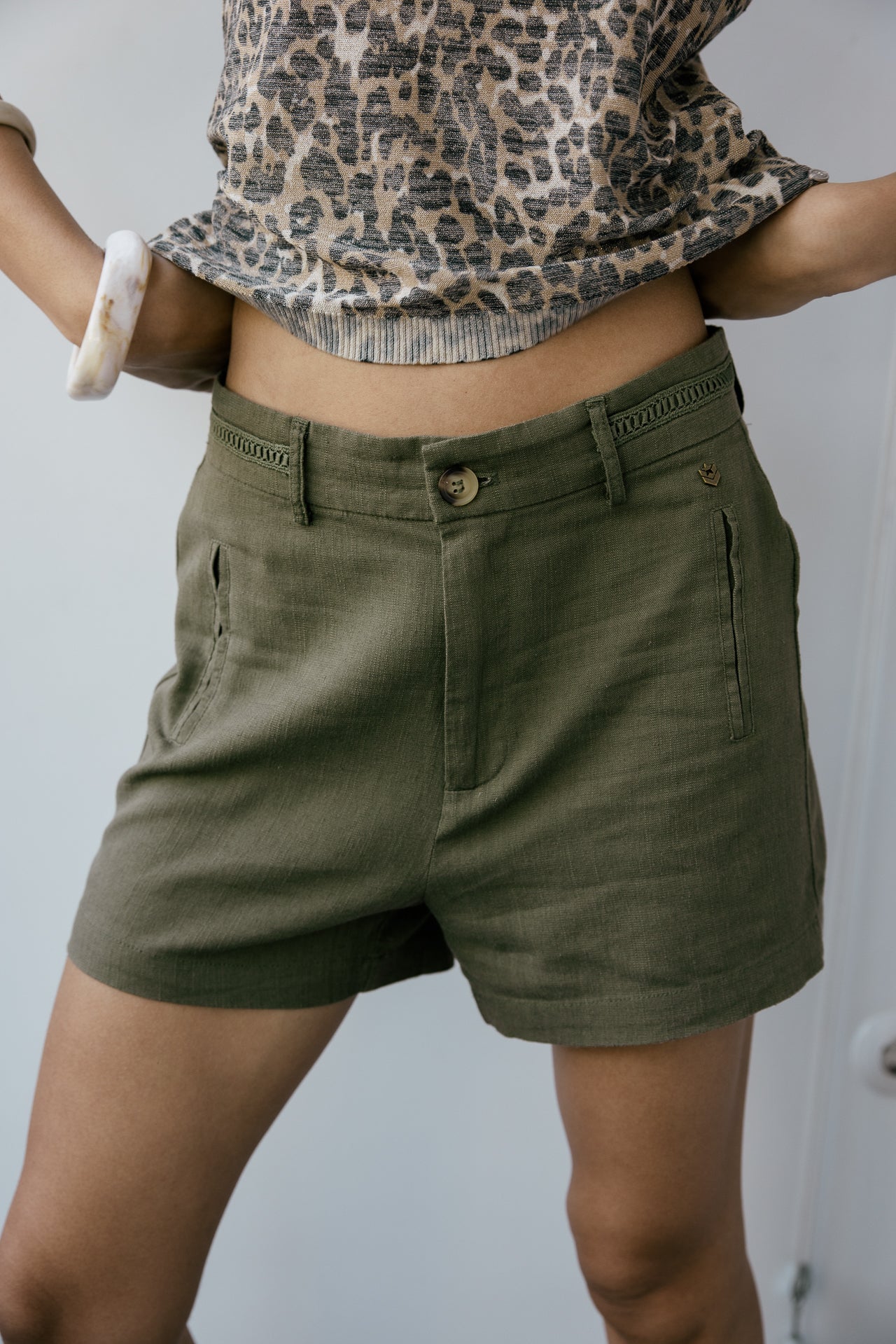 

Fließende weite Leinen-Shorts Damen Flavie Plain Linen martini olive | Freeman T. Porter