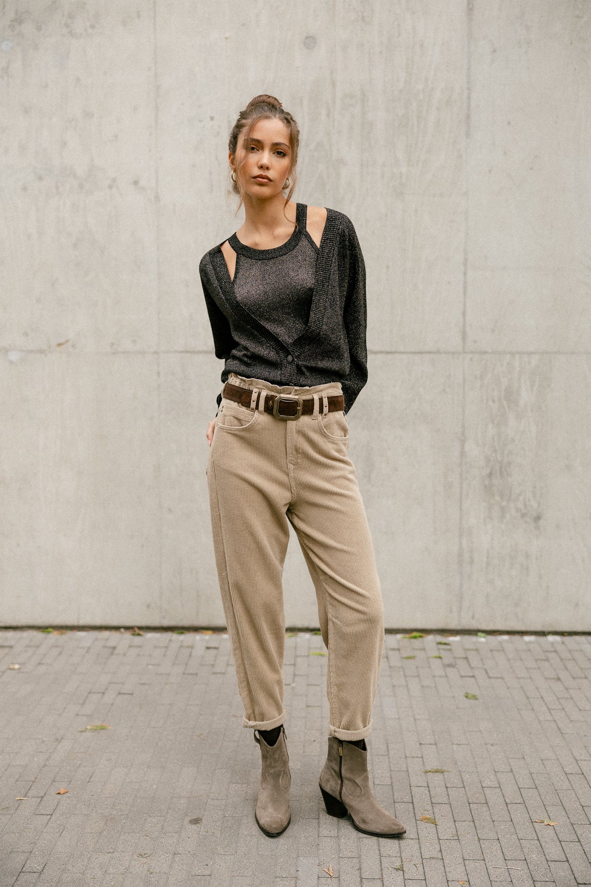   
            

Pantalones de terciopelo de cintura alta Mujer Lara Veluto abbey stone | Freeman T. Porter
          