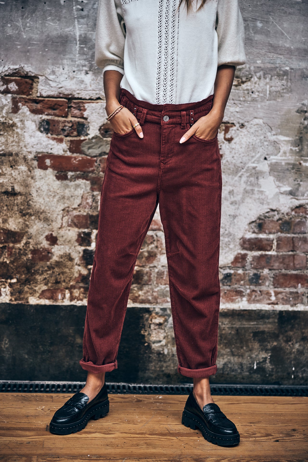 

Pantalon velours taille haute Femme Lara Veluto cabernet | Freeman T. Porter