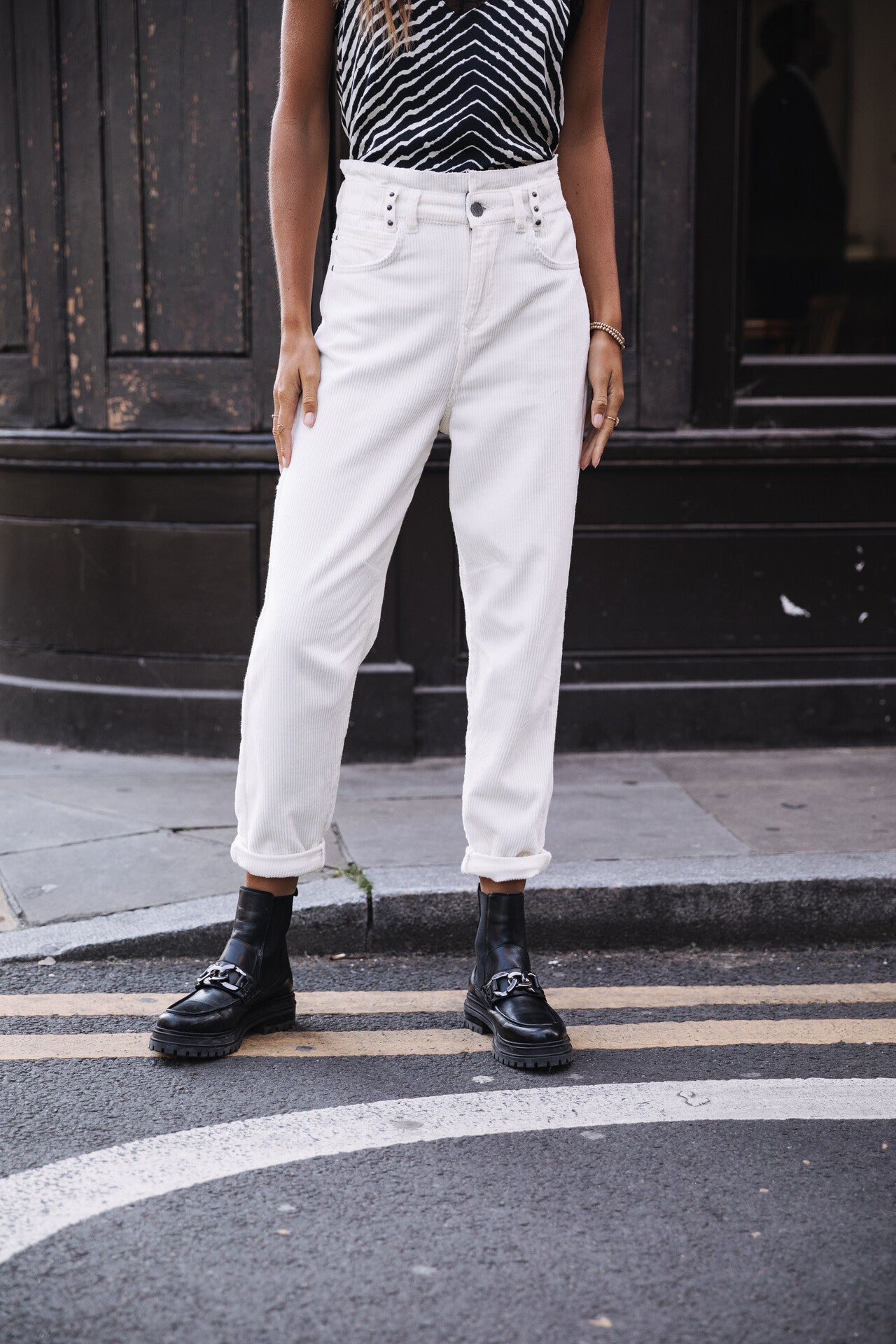 

Pantalon velours taille haute Femme Lara Veluto egret | Freeman T. Porter