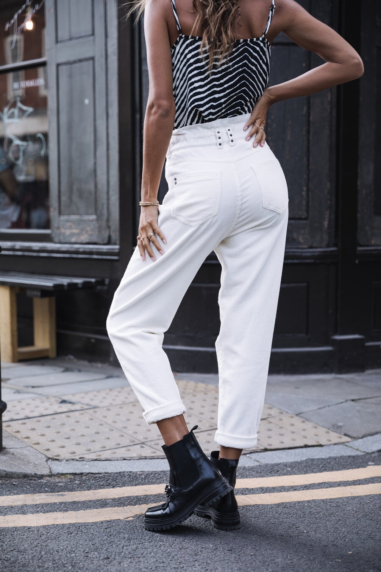 

Pantalon velours taille haute Femme Lara Veluto egret | Freeman T. Porter