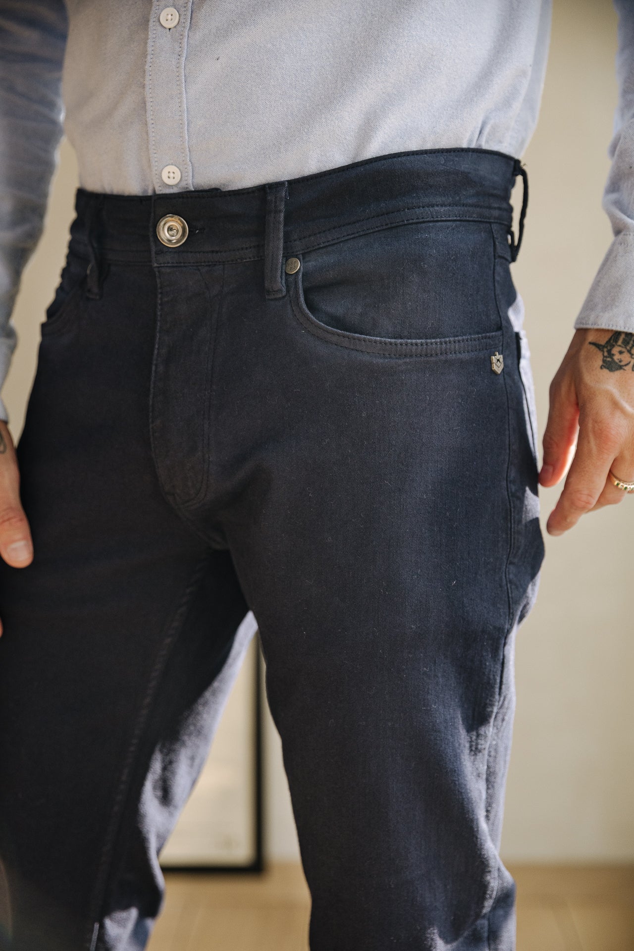 

Gerade geschnittene Hose Herren Jimmy New Magic Color Oil dark navy | Freeman T. Porter