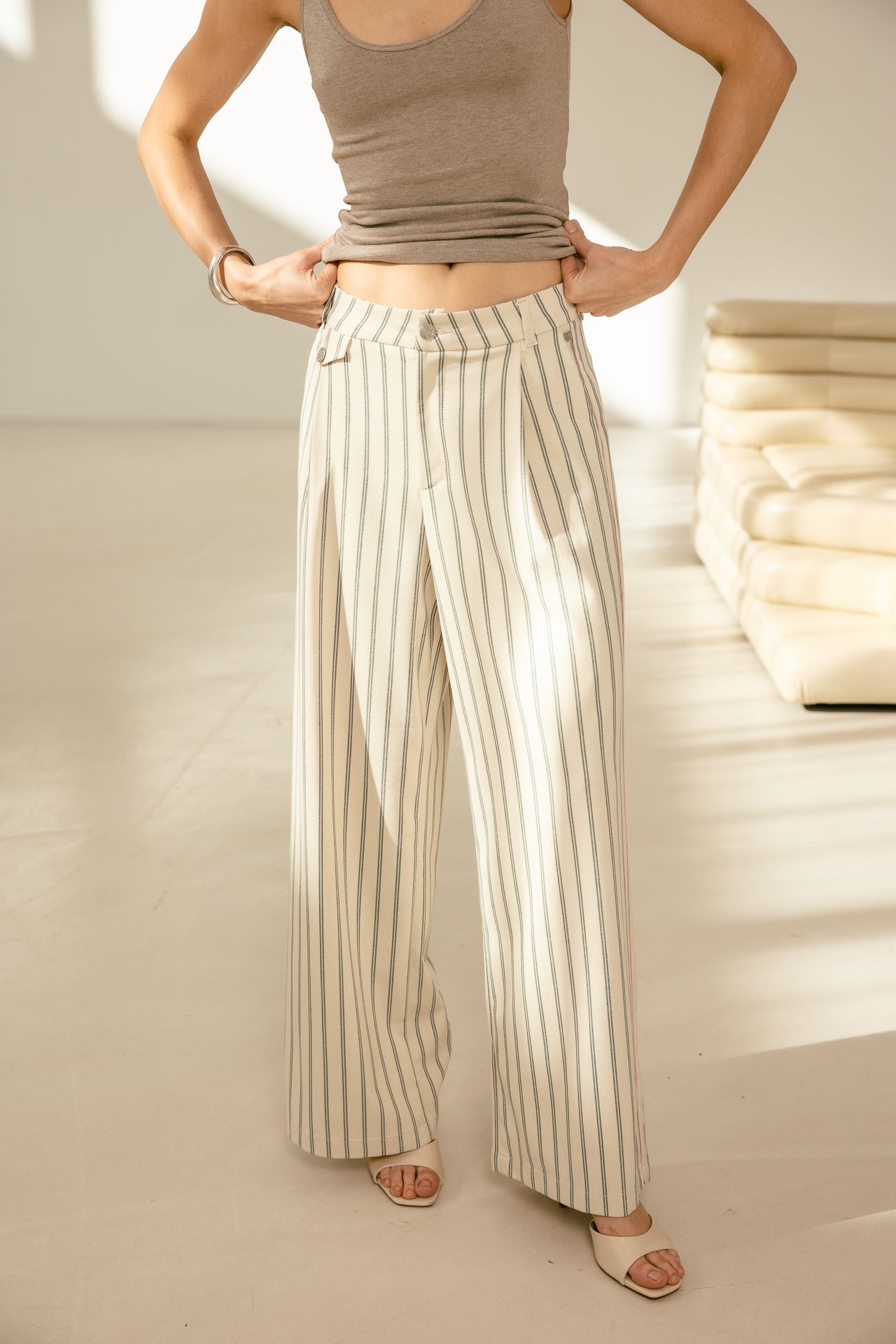   
            

Pantalon City flare rayé Femme Alison Everton original | Freeman T. Porter
          