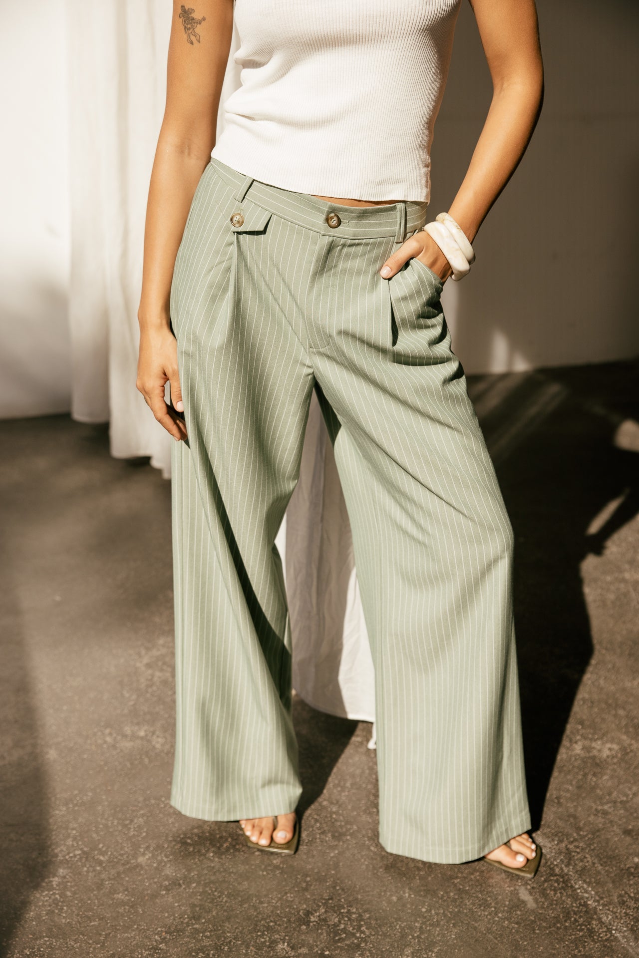 

Pantalon large taille haute rayé à pinces Femme Alison Looney lily pad | Freeman T. Porter