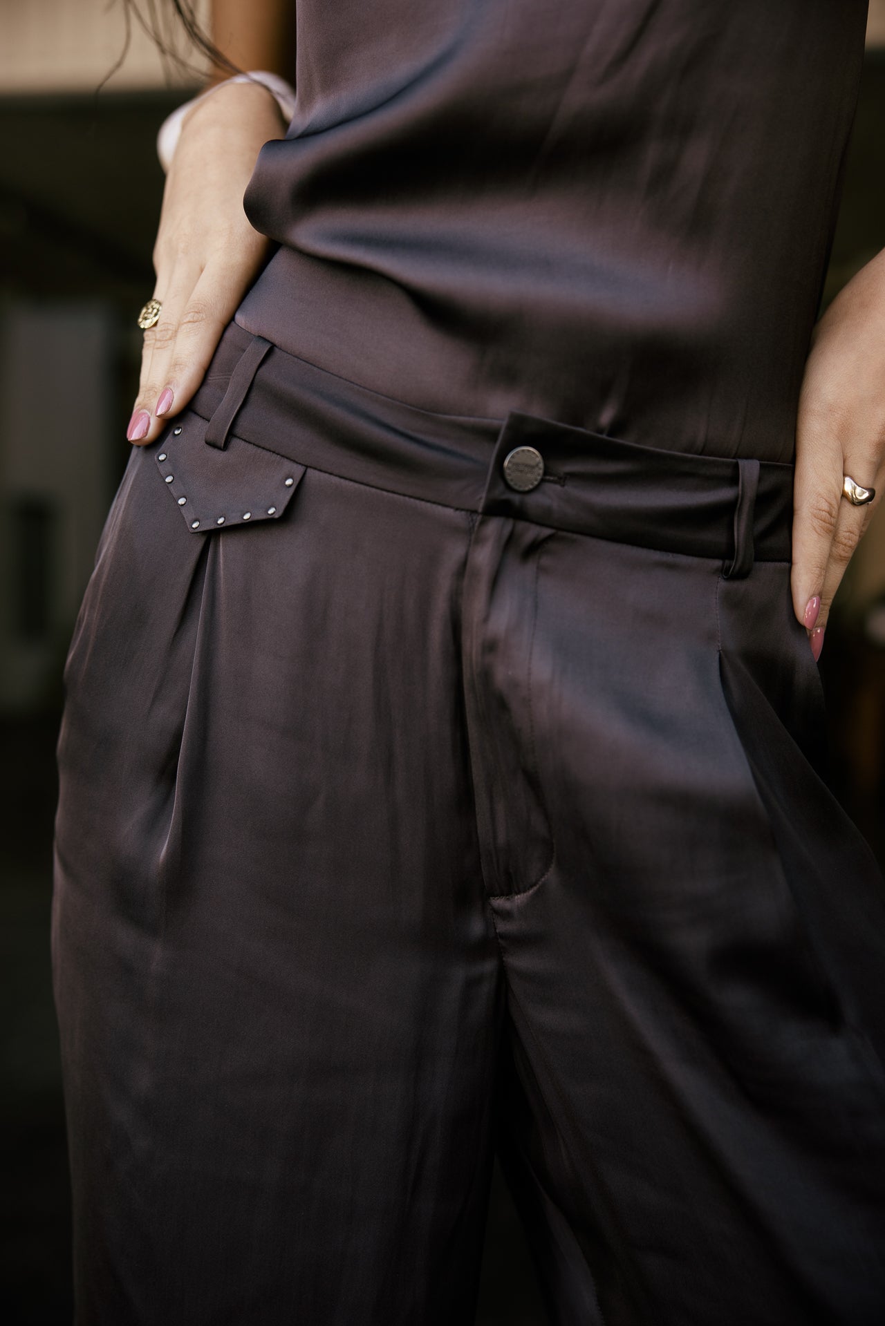 
              

High Waist Wide Leg Hose in Satin-Optik Damen Alison Nightly chocolate torte | Freeman T. Porter
            