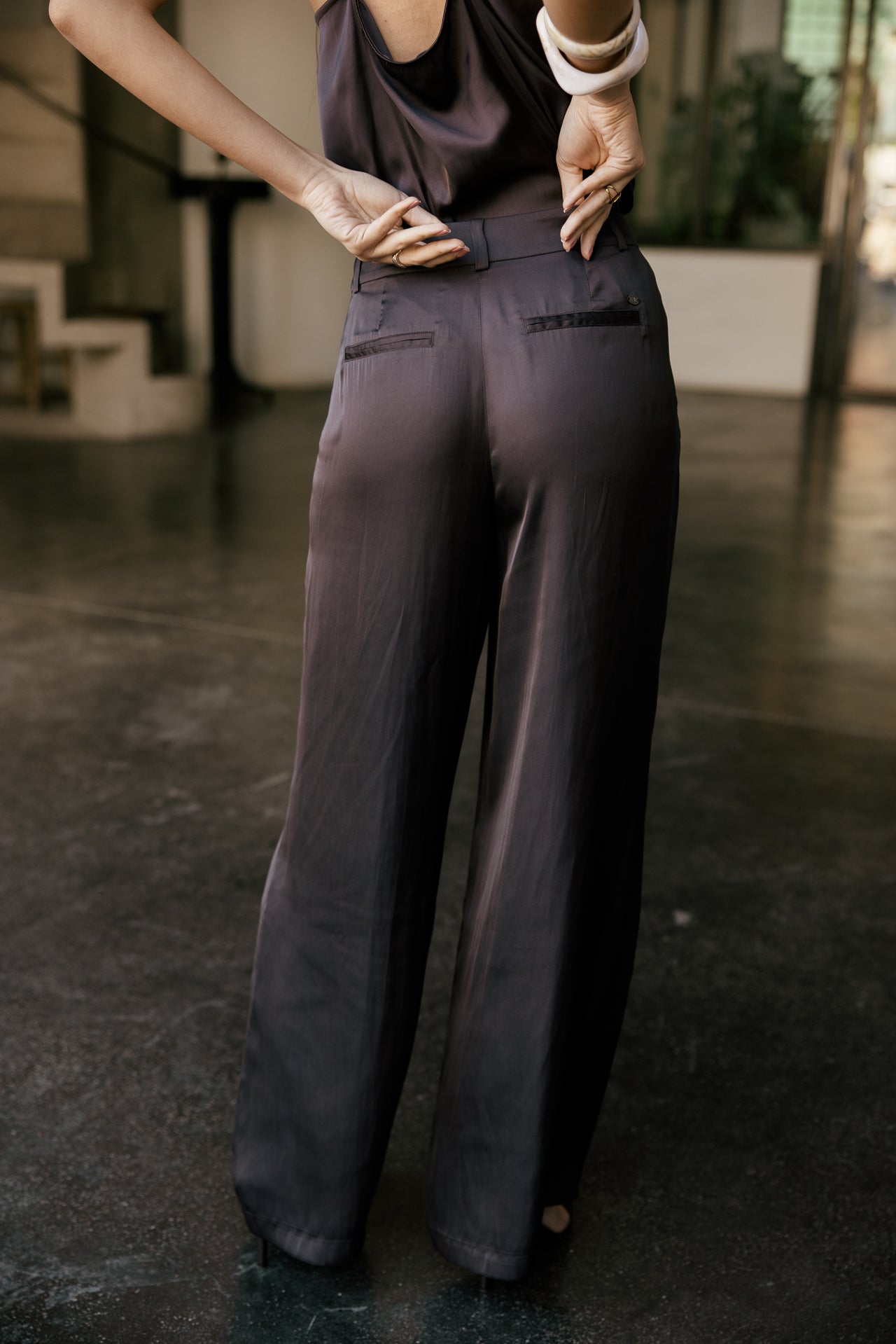 

High Waist Wide Leg Hose in Satin-Optik Damen Alison Nightly chocolate torte | Freeman T. Porter