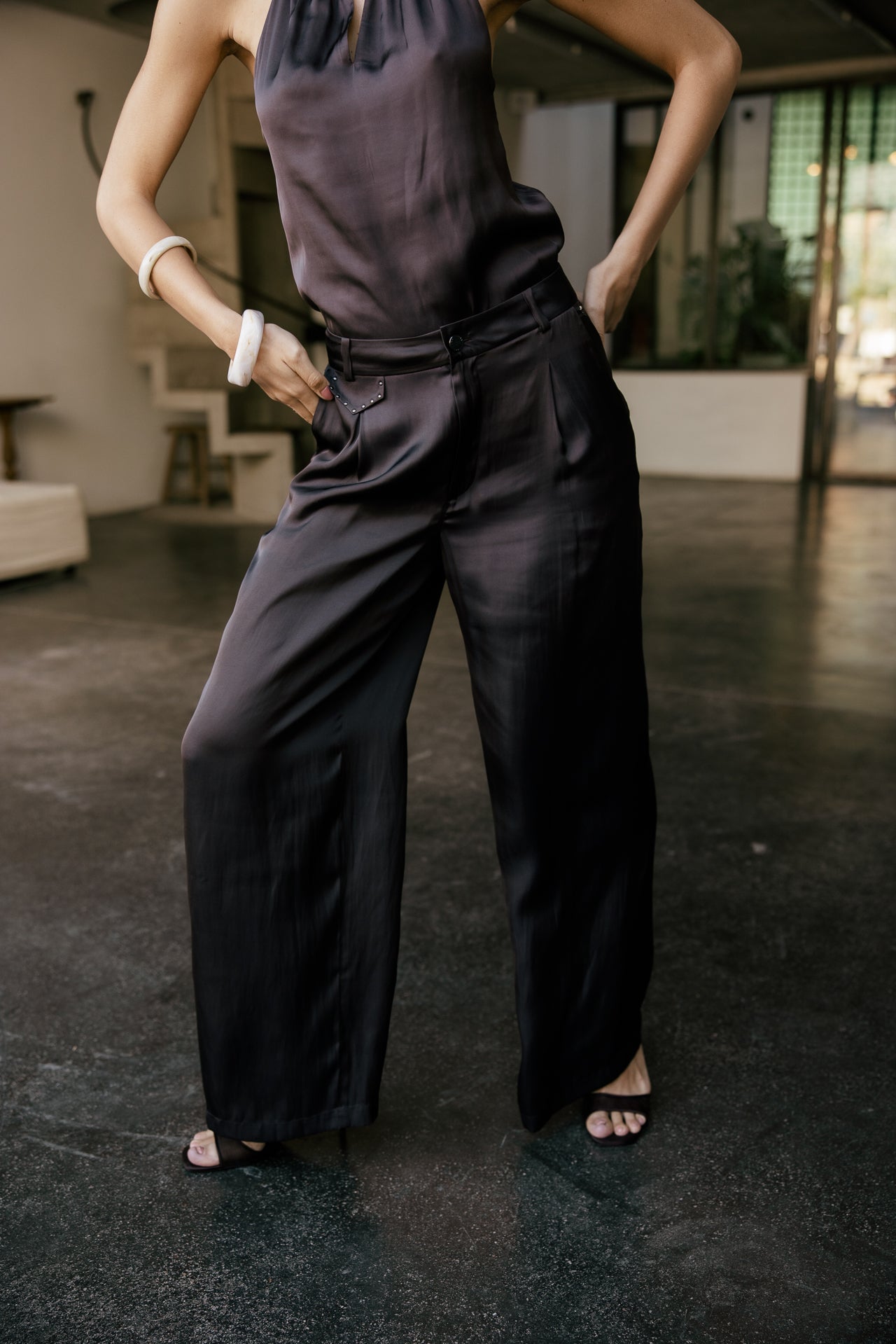 

High Waist Wide Leg Hose in Satin-Optik Damen Alison Nightly chocolate torte | Freeman T. Porter