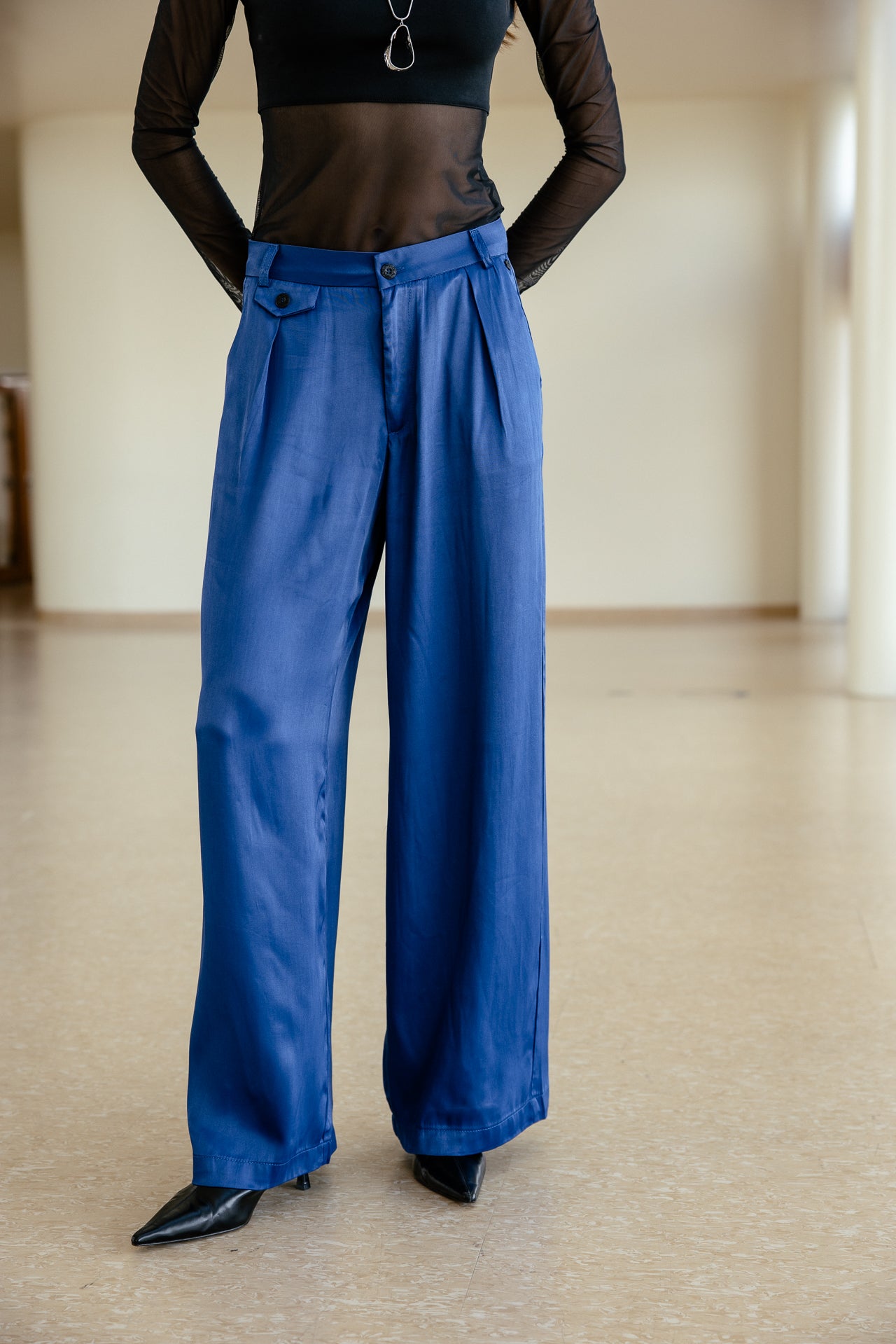   
            

City flare broek Dames Alison Silk bellwether blue | Freeman T. Porter
          