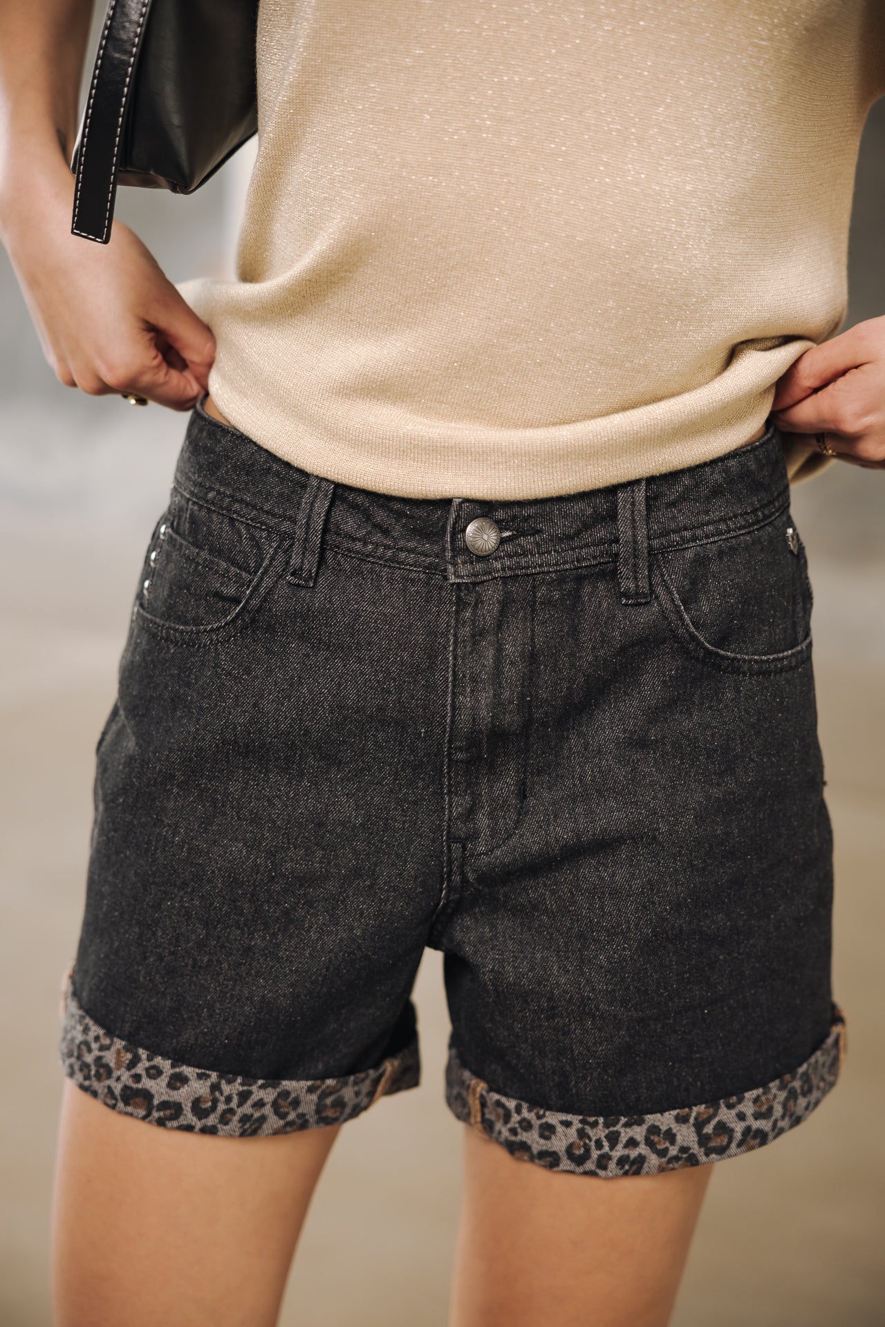   
            

Short loose Woman Skylie Denim jilin dark | Freeman T. Porter
          