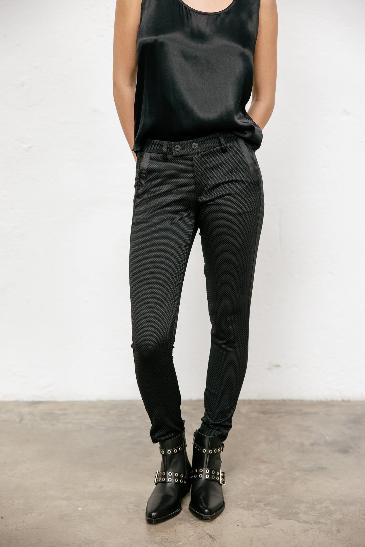 

Pantalon city super slim Femme Tessa Cassico black | Freeman T. Porter