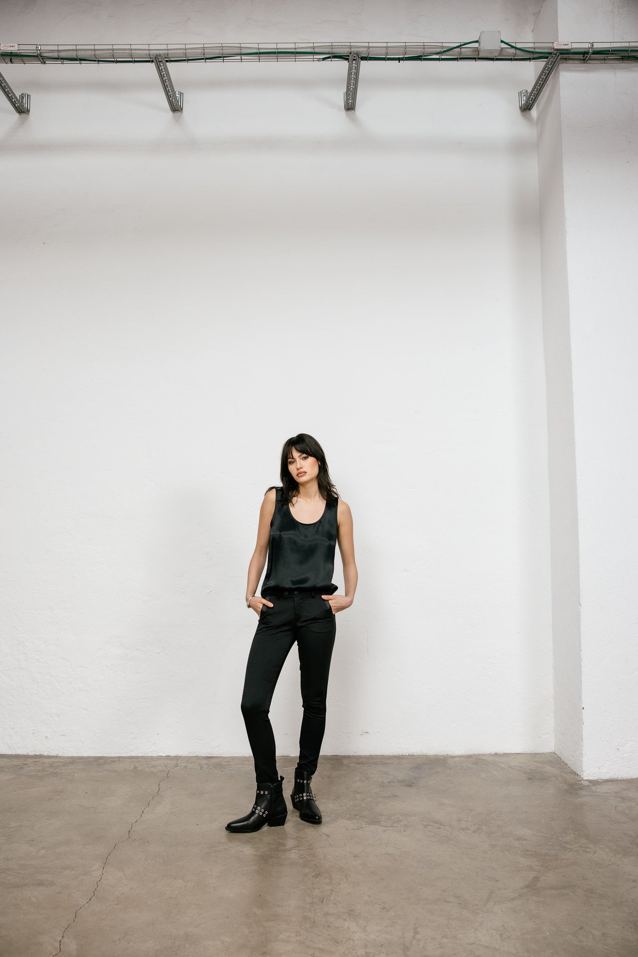 

Pantalon city super slim Femme Tessa Cassico black | Freeman T. Porter