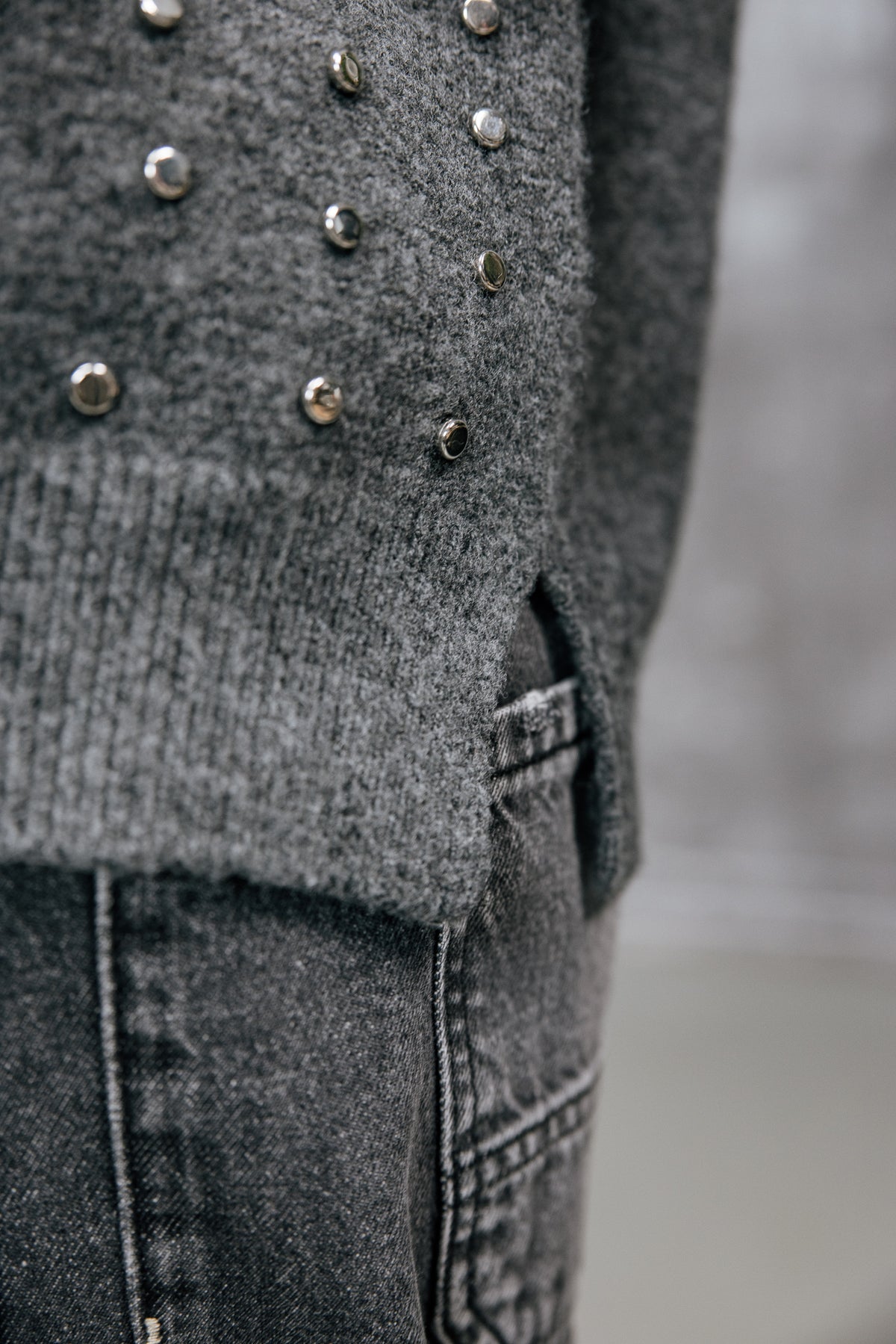 

Genieteter ärmelloser Pullover Damen Pray Studs medium grey | Freeman T. Porter