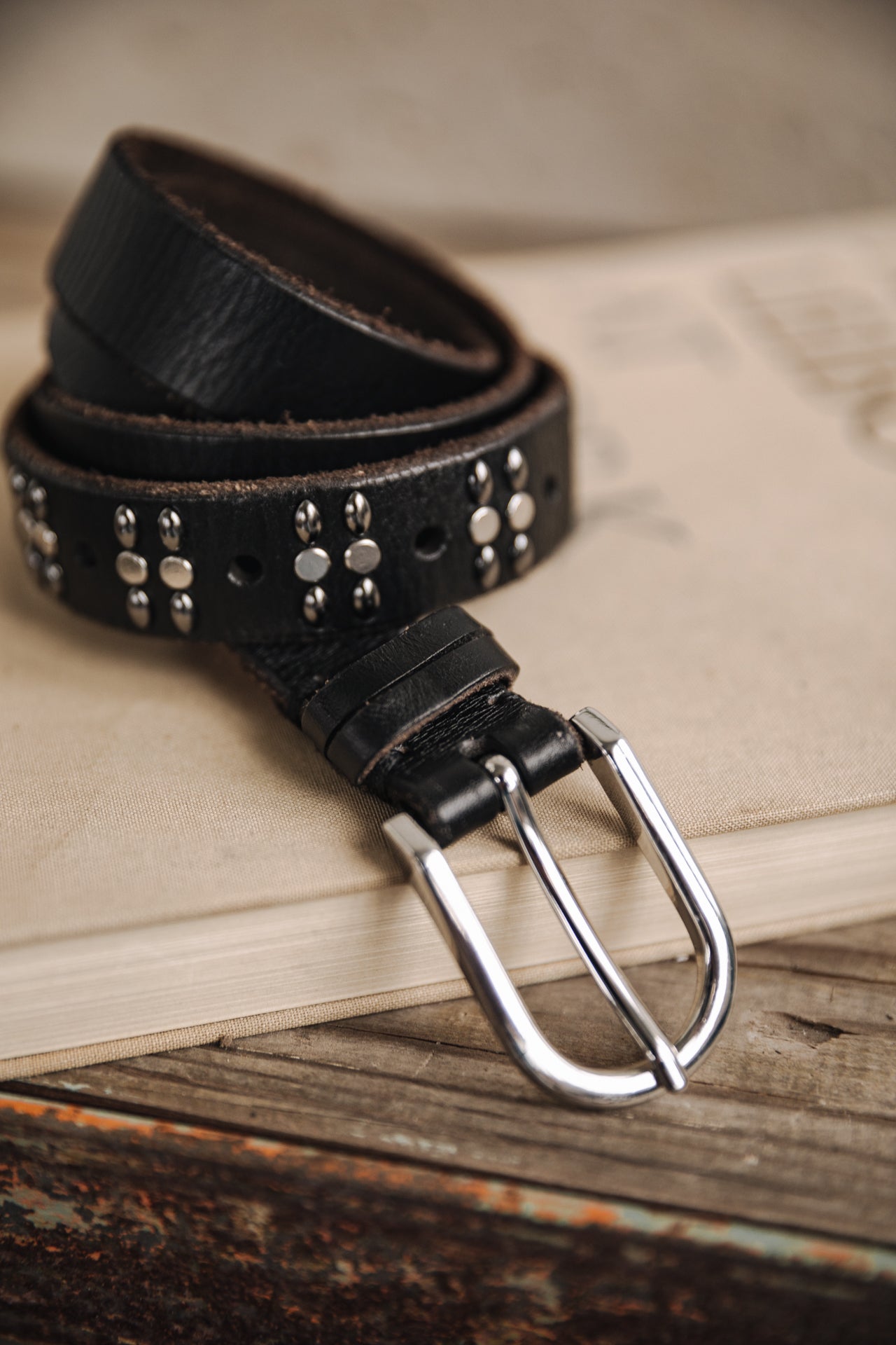 
              

Ceinture en cuir Femme Asdrig black | Freeman T. Porter
            