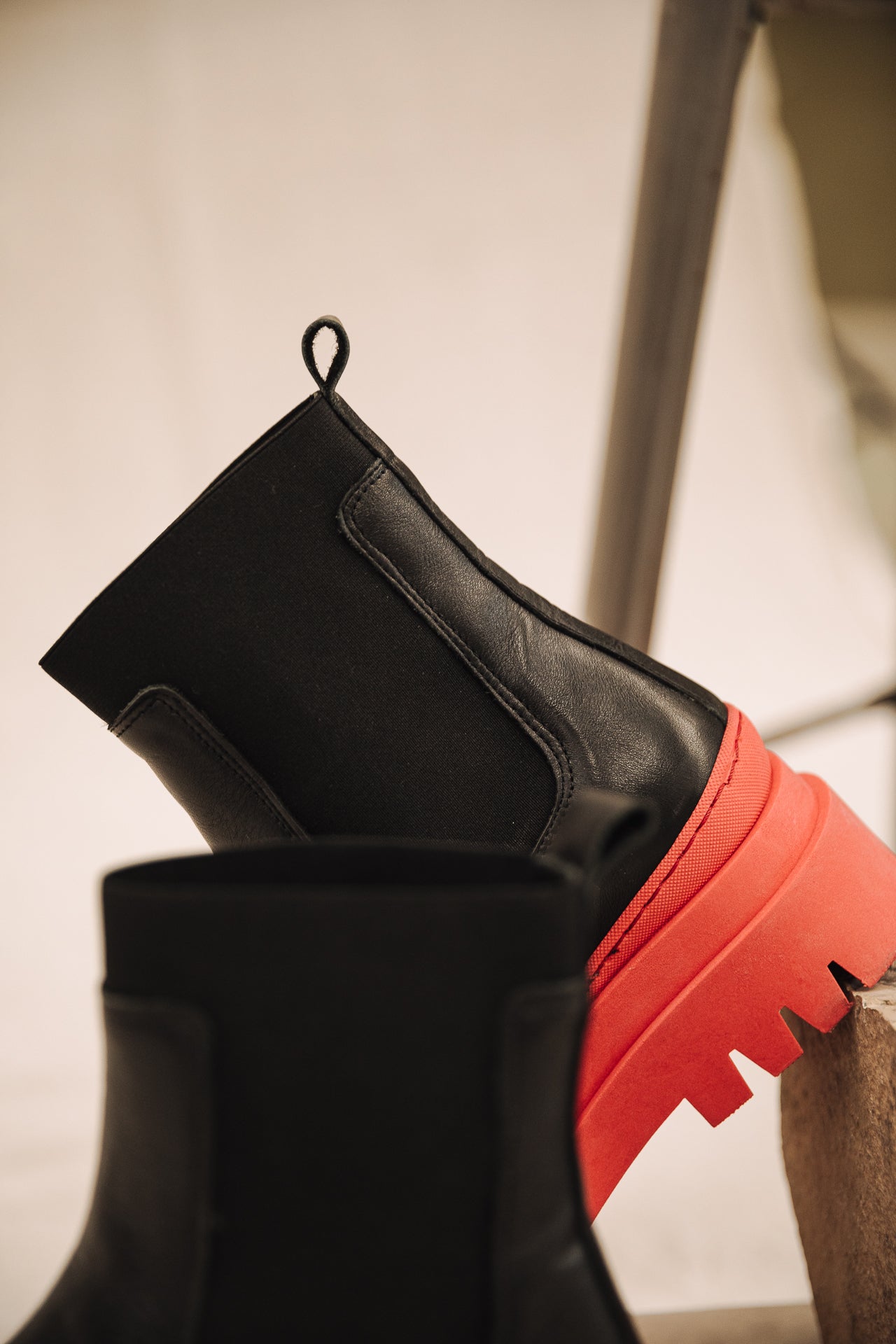 

Boots Femme Janine black / red | Freeman T. Porter