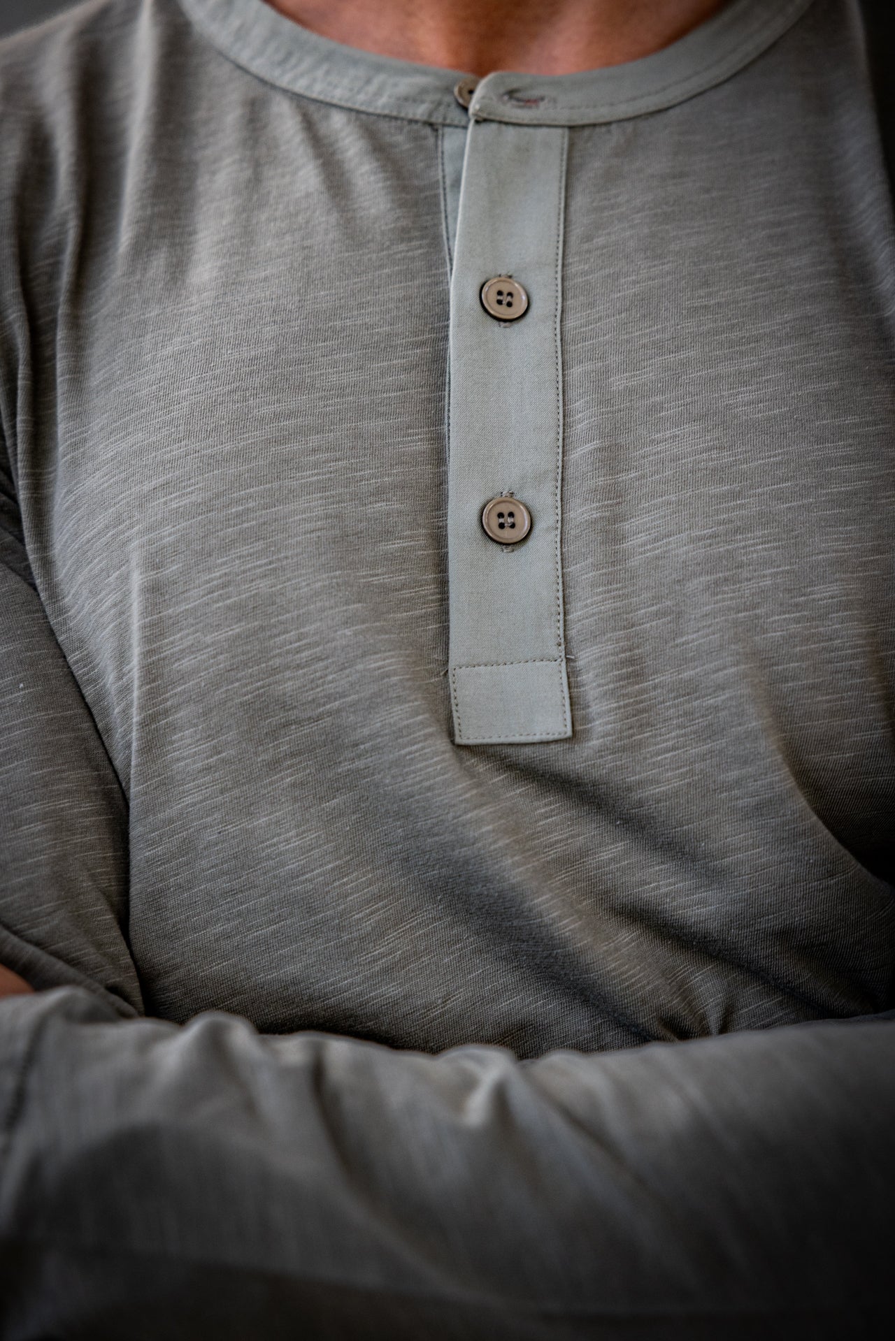 

T-Shirt manches longues Hombres Sinbad dusty olive | Freeman T. Porter