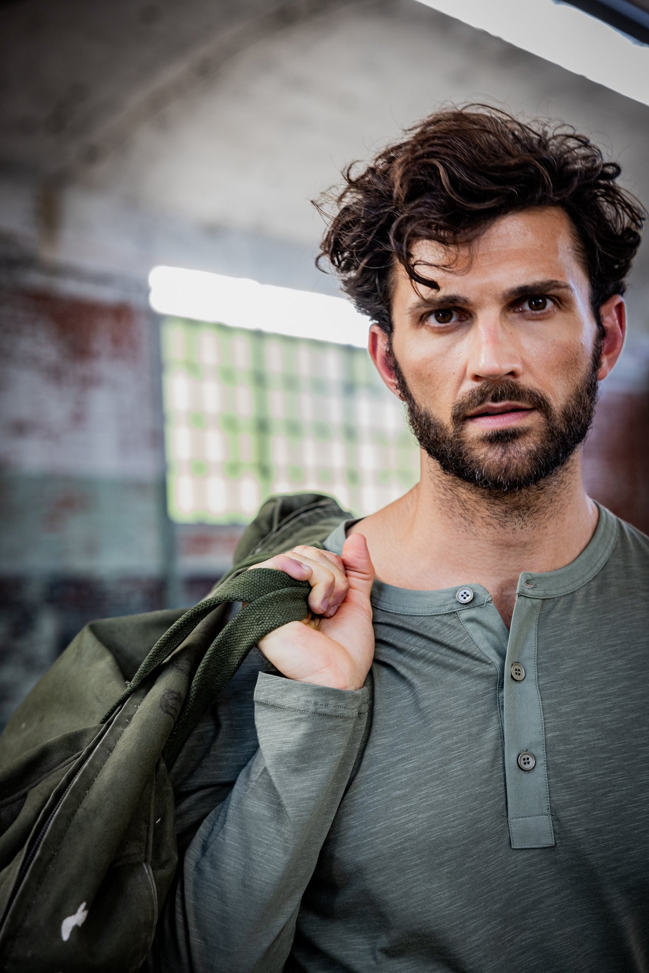 

T-Shirt manches longues Hombres Sinbad dusty olive | Freeman T. Porter