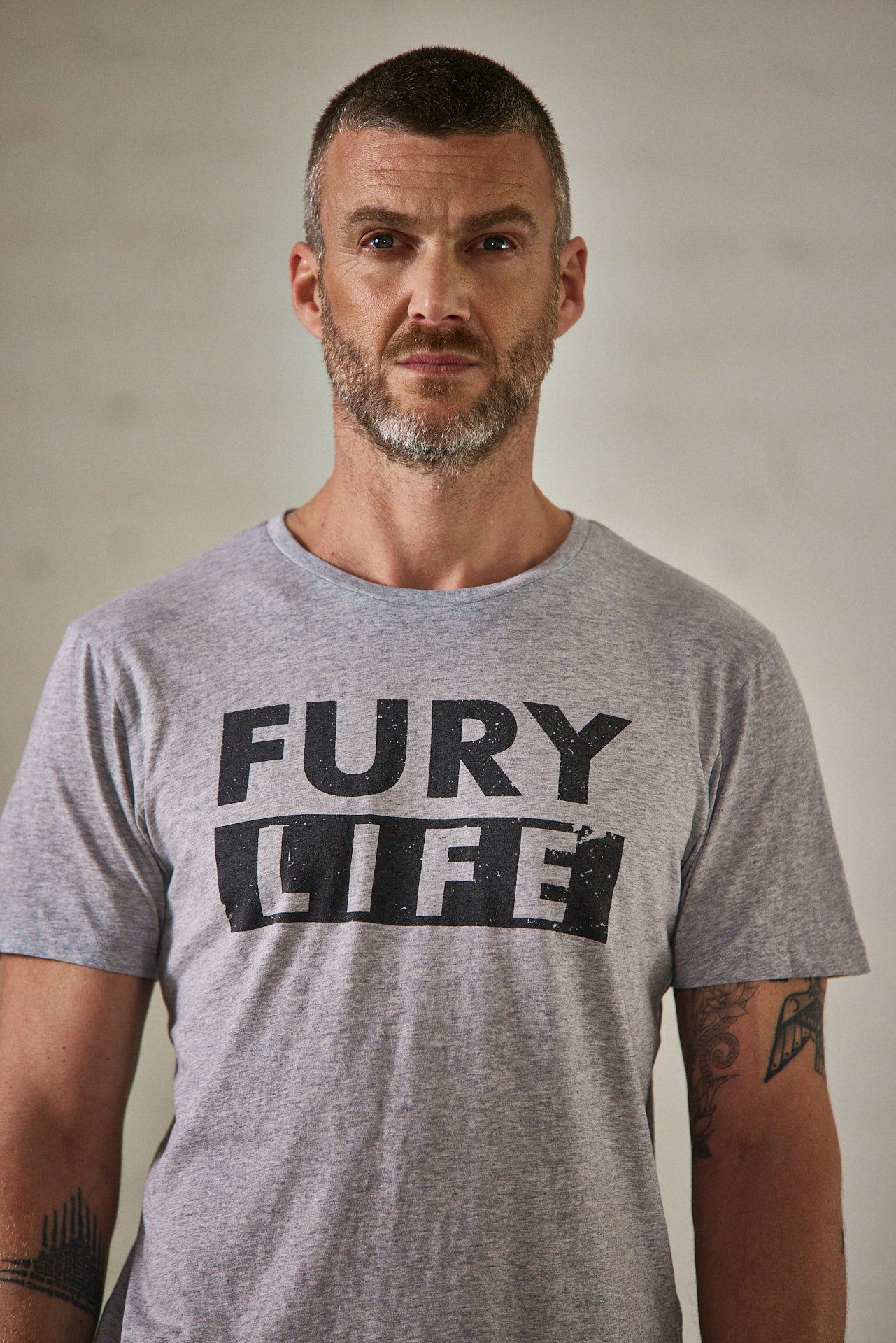 

T-Shirt col rond Unisex Ivander Fury Life grey melange | Freeman T. Porter