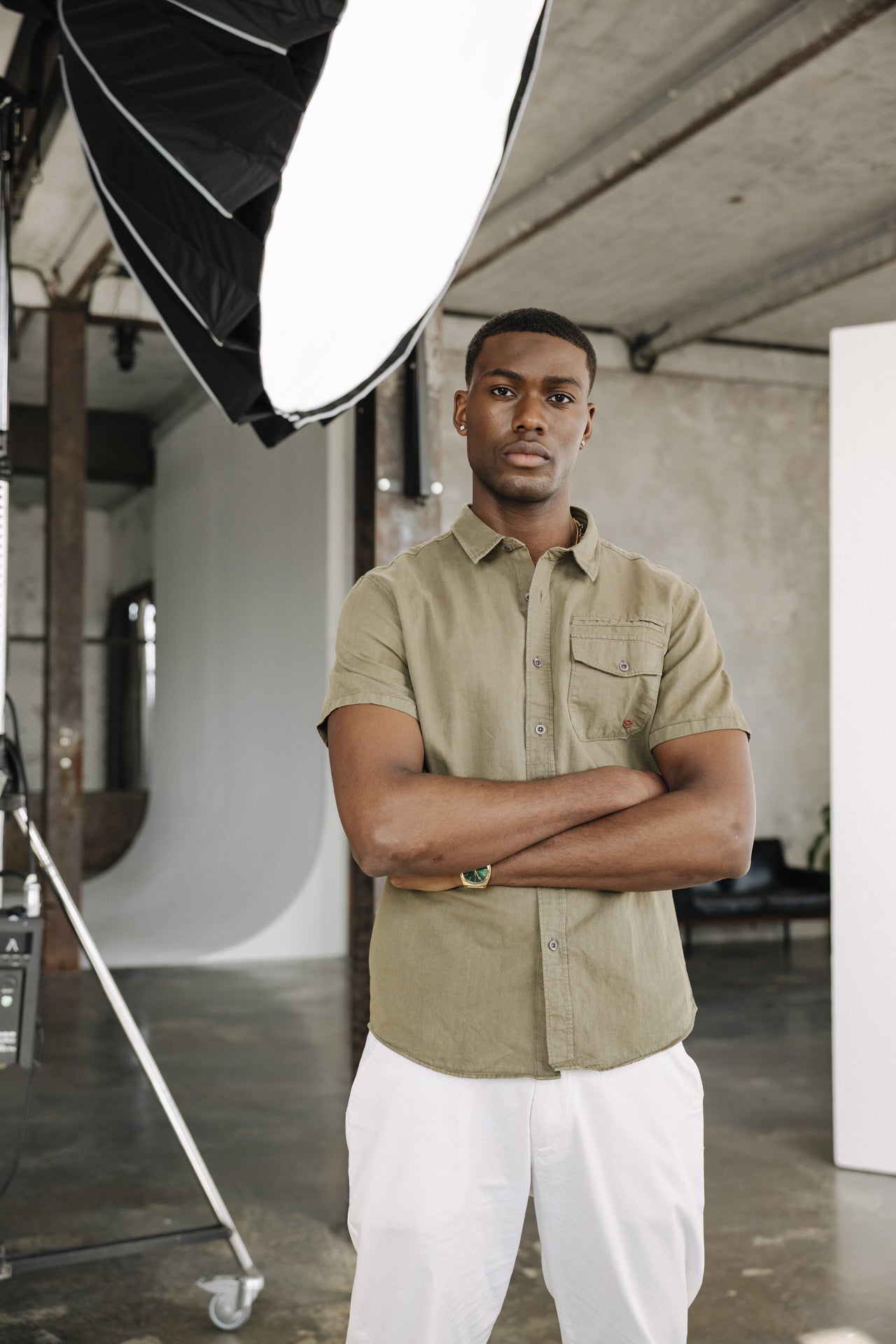 

Hemd mit kurzen Ärmeln Mann Joshua Washed Linen dusty olive | Freeman T. Porter