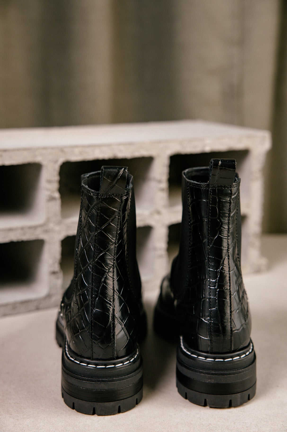 

Boots Femme Verena Croco black | Freeman T. Porter