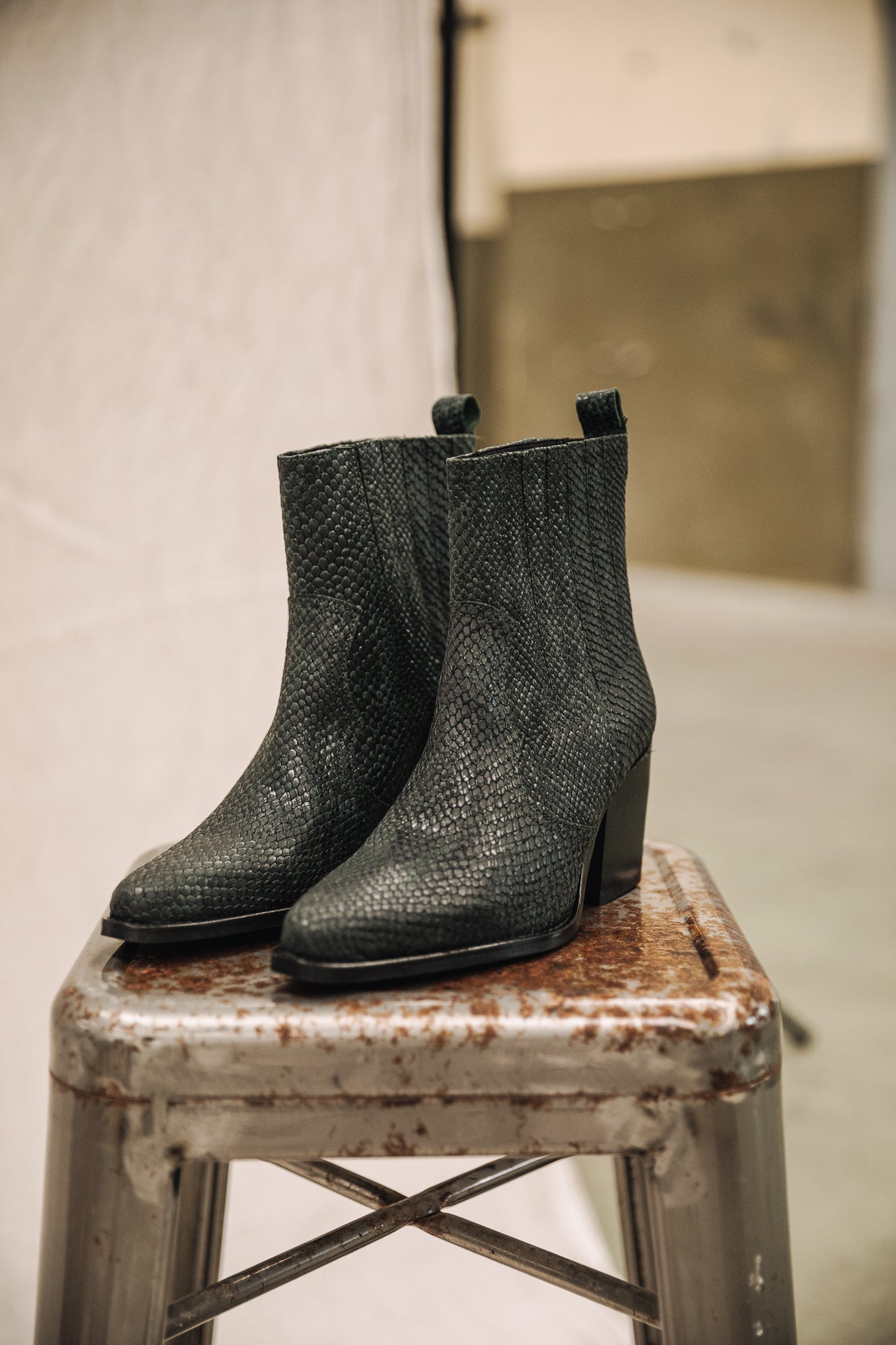   
            

Boots Femme Teresa Snake deep teal | Freeman T. Porter
          