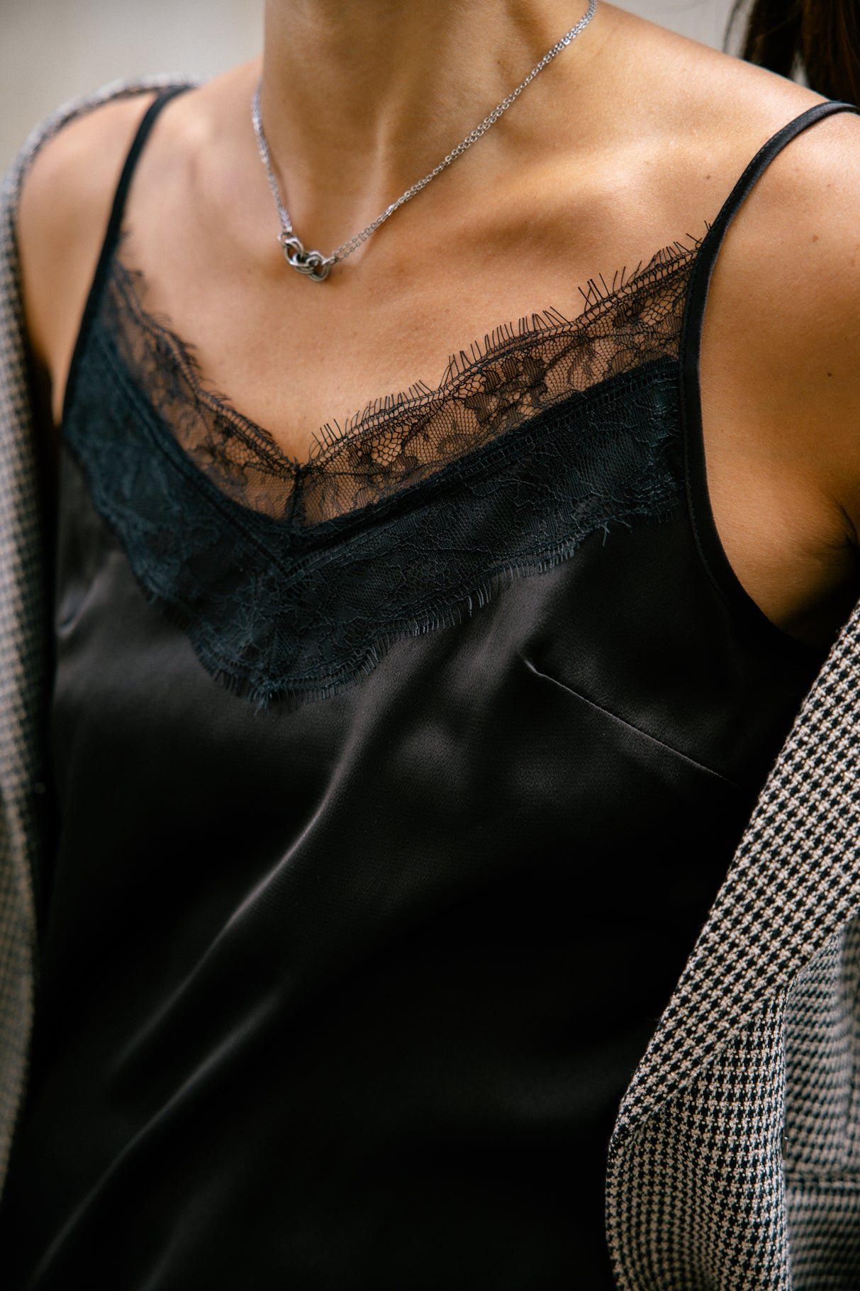   
            

Top nuisette Femme Thylia Lace Fabric Mix black | Freeman T. Porter
          
