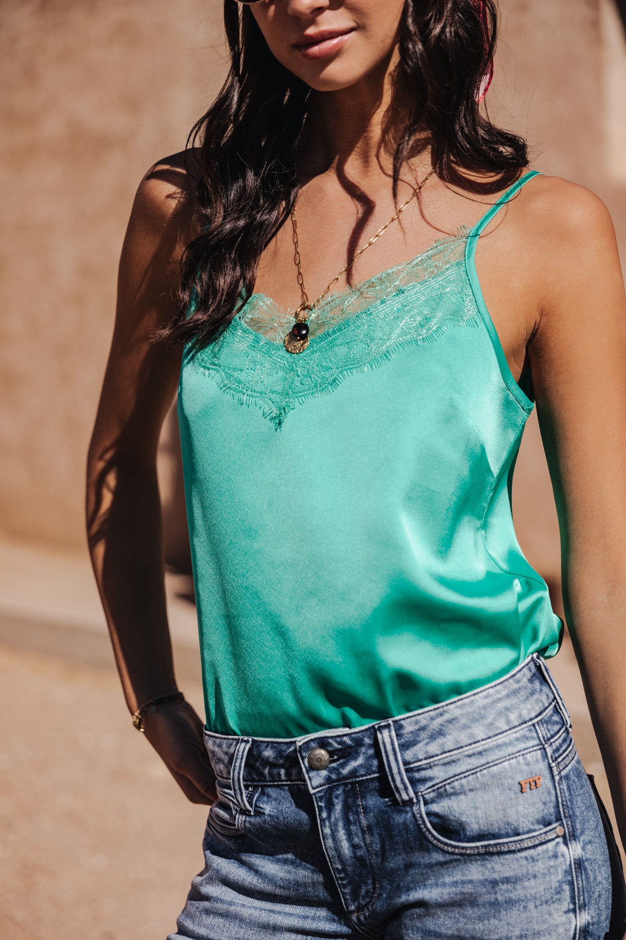 

Fließendes Tanktop mit Spitzen Damen Thylia Lace Fabric Mix billiard | Freeman T. Porter