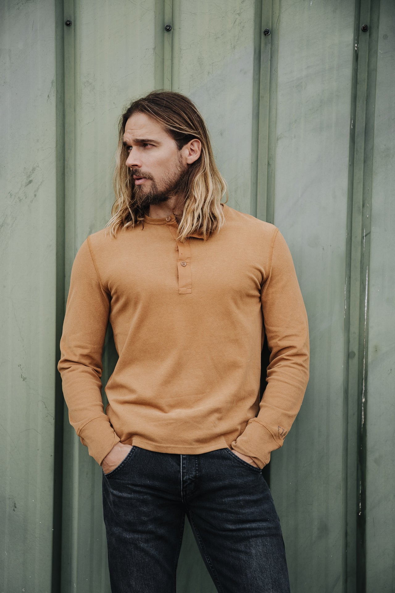 

T-Shirt manches longues Hombres Warren Hambourg friar brown | Freeman T. Porter