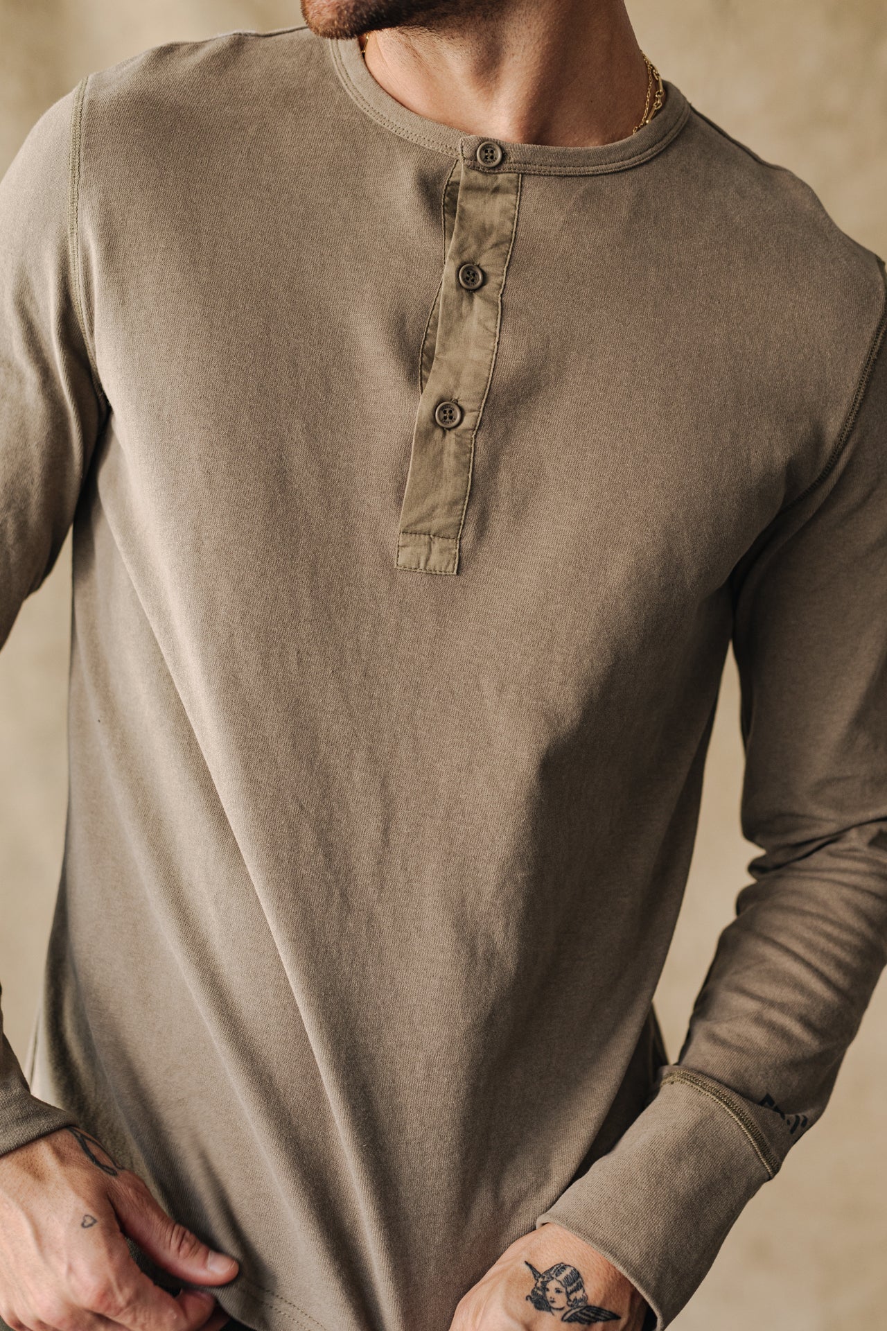 
              

T-Shirt manches longues Men Warren Hambourg dusky green | Freeman T. Porter
            