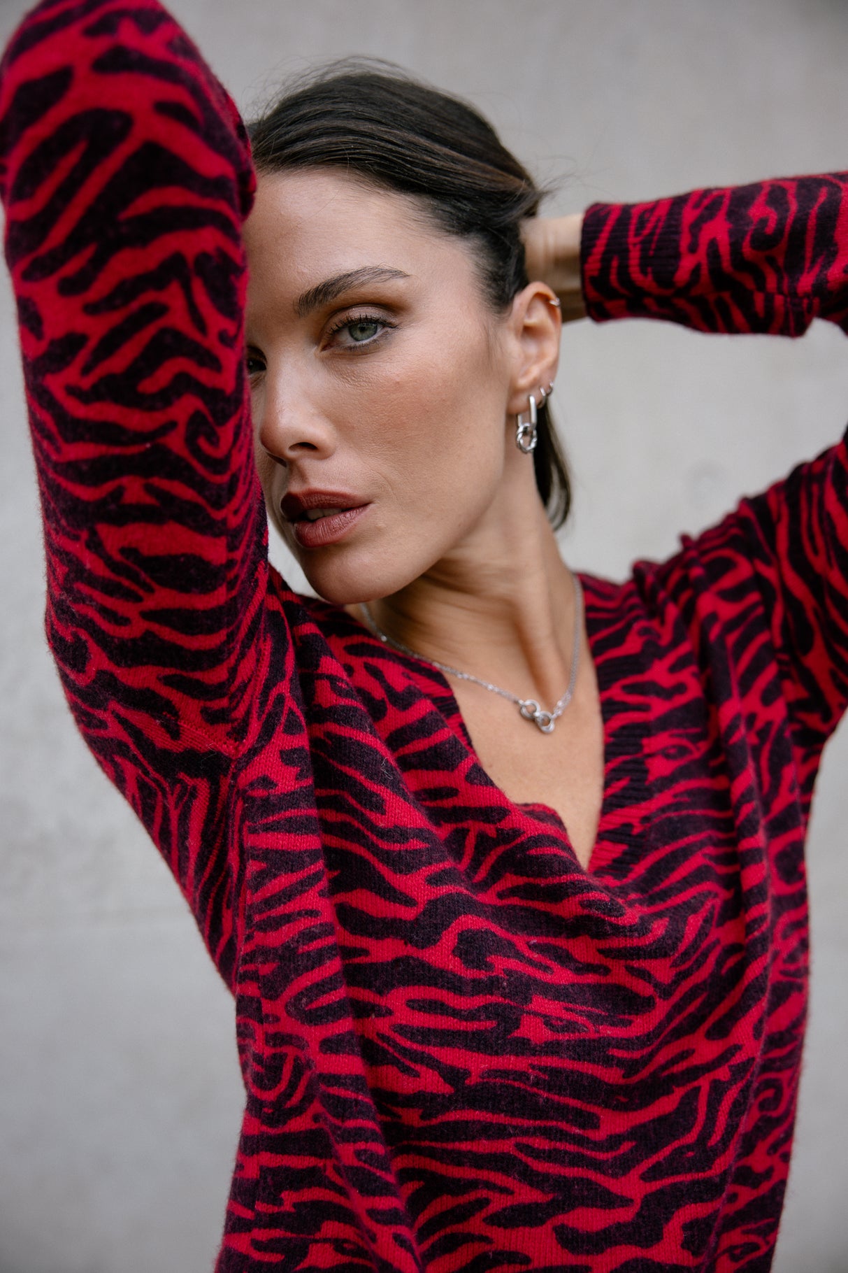 
              

Pull imprimé zebré Frau Parina Zebra crimson | Freeman T. Porter
            