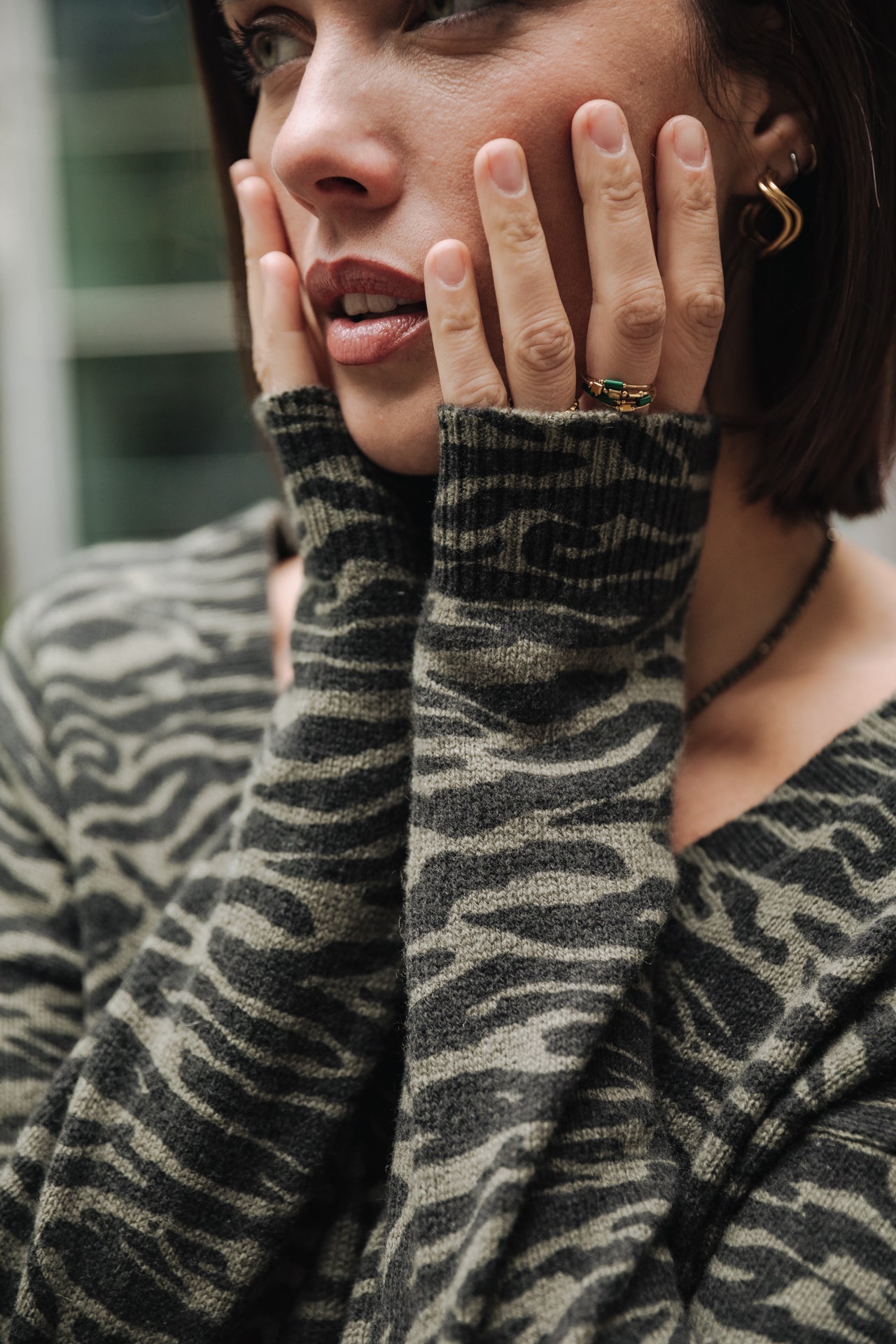 

Pullover mit Zebramuster Damen Parina Zebra dusty olive | Freeman T. Porter